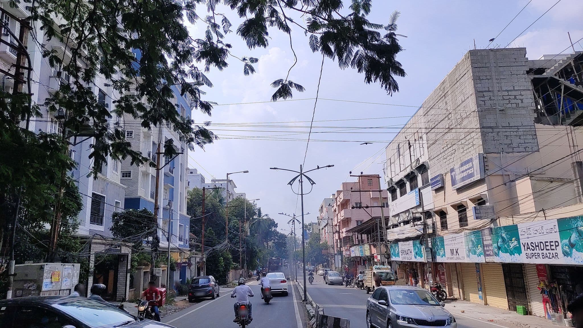 Street view near Kotla Lodge, Hyderabad — © kallepurahul1 (CC BY-SA · Mapillary)