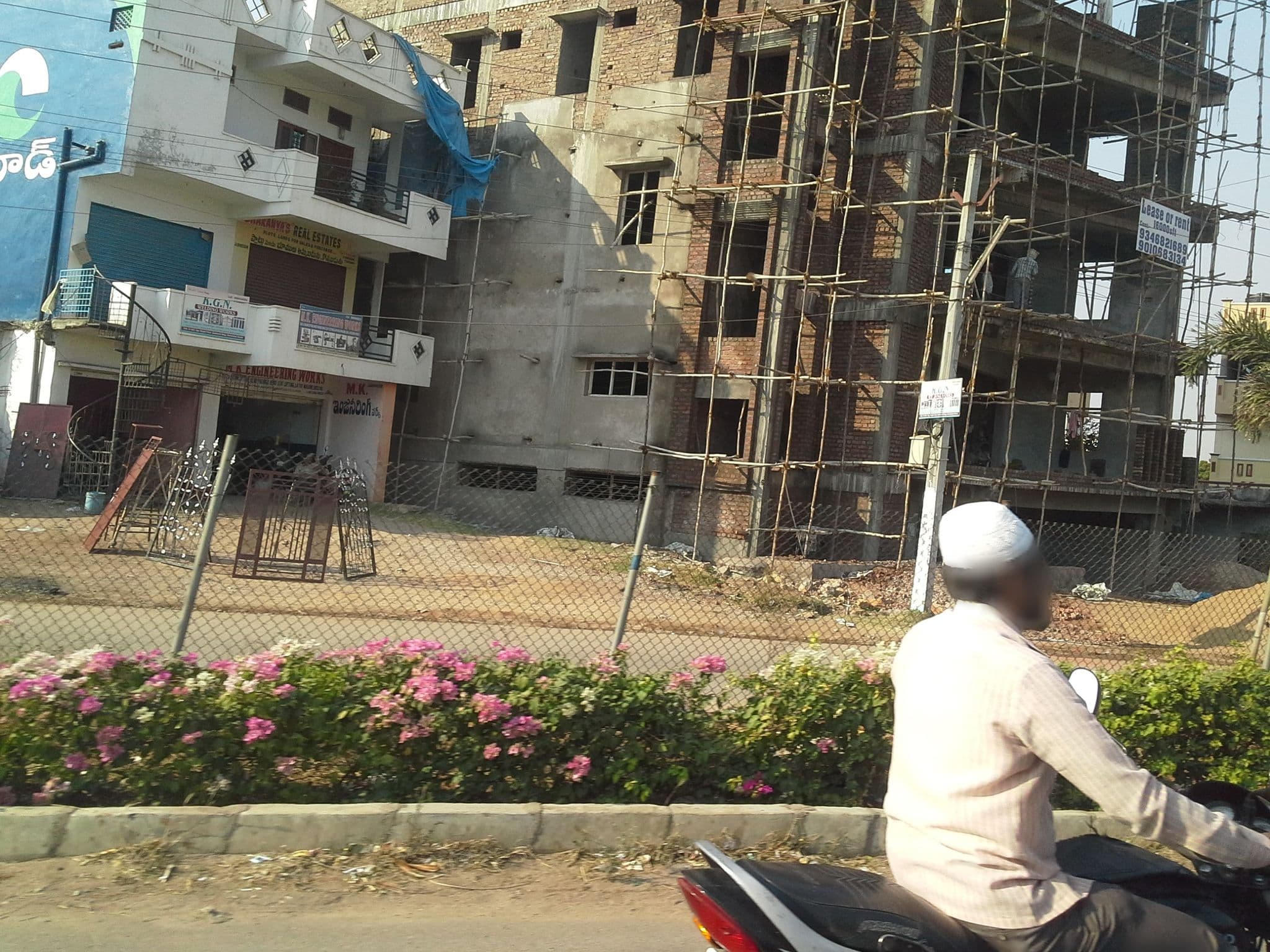 Street view near Hotel Royal Plaza, Shamshabad — © omnibus (CC BY-SA · Mapillary)