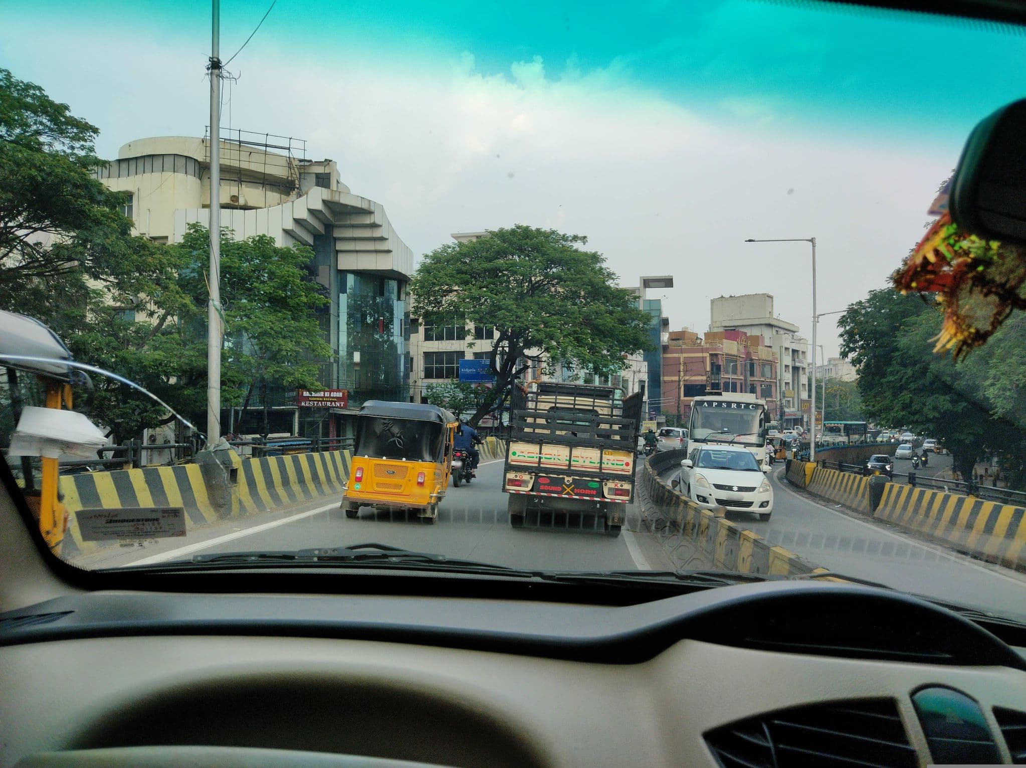 Street view near hotel golden point, Hyderabad — © Ganeshvadla (CC BY-SA · Mapillary)