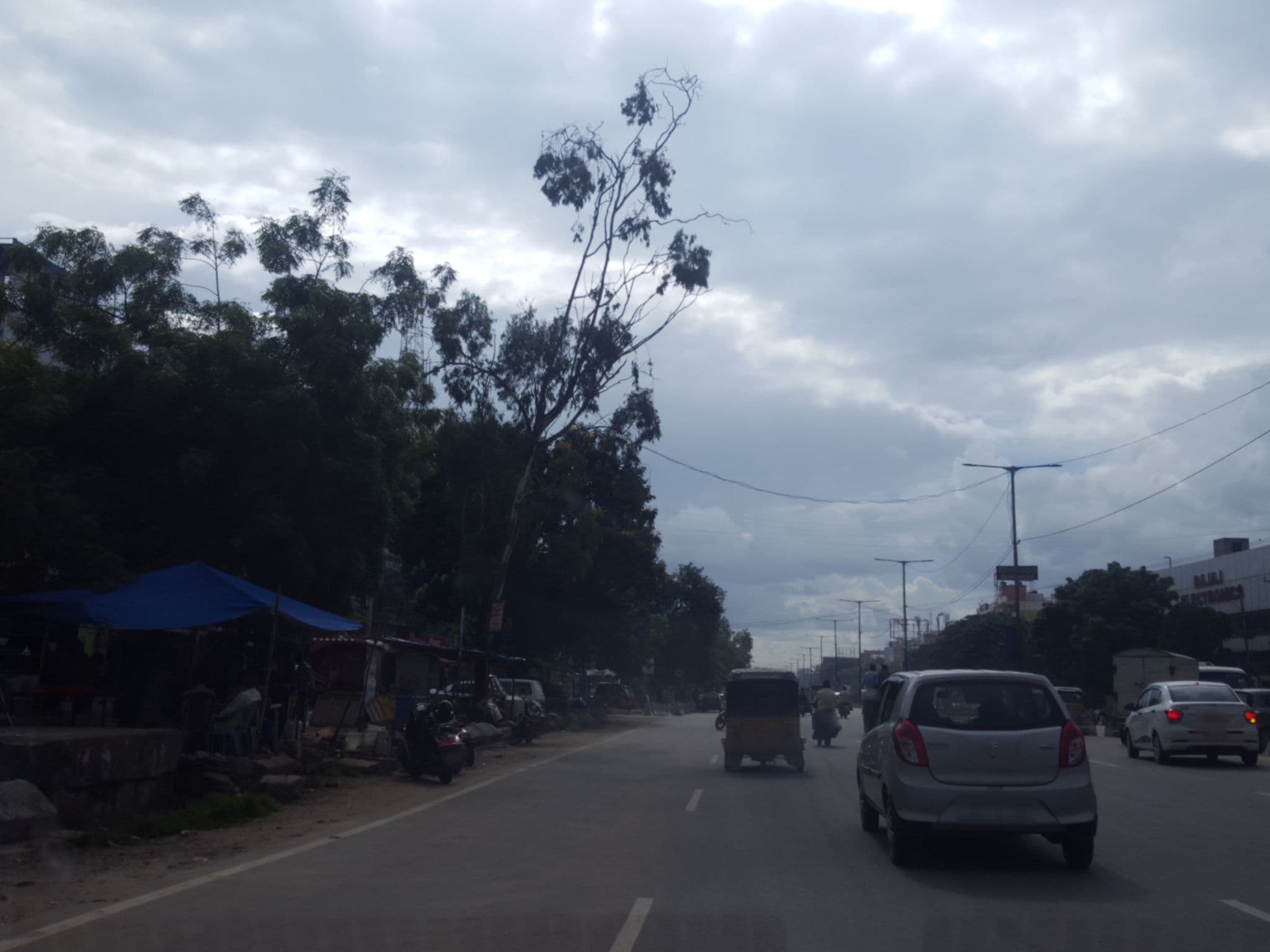 Street view near Swagath Paradise, Serilingampalle — © pallavi_96 (CC BY-SA · Mapillary)