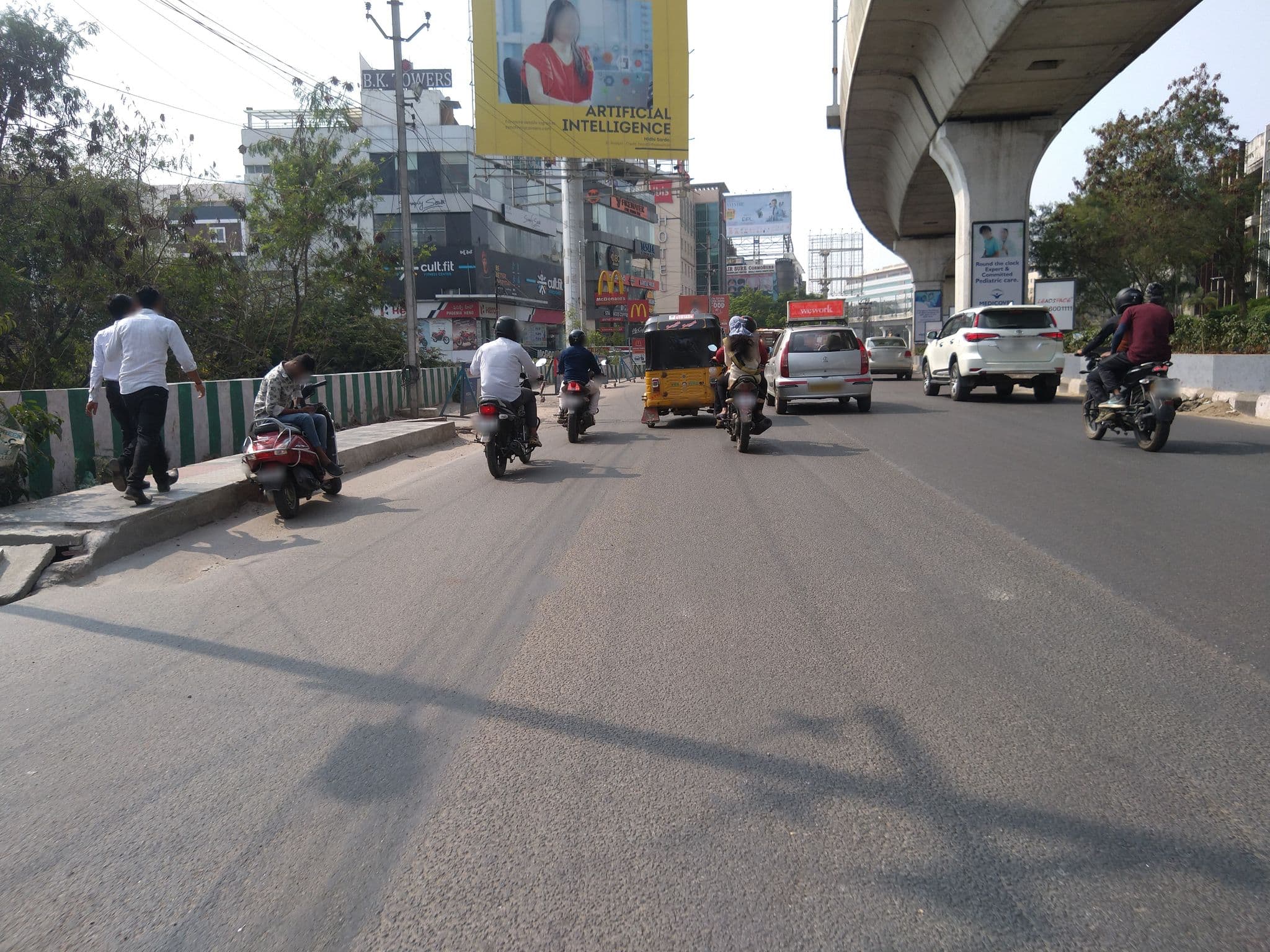 Street view near hotel cyber nest, Kukatpally — © koteshwar (CC BY-SA · Mapillary)