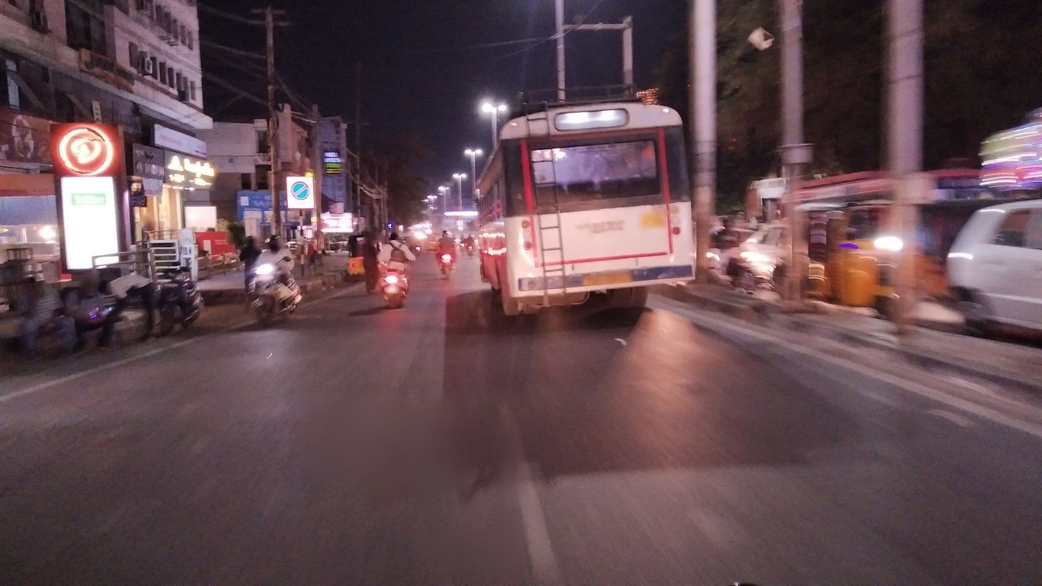 Street view near JK Hotel, Rāniganj — © seema (CC BY-SA · Mapillary)