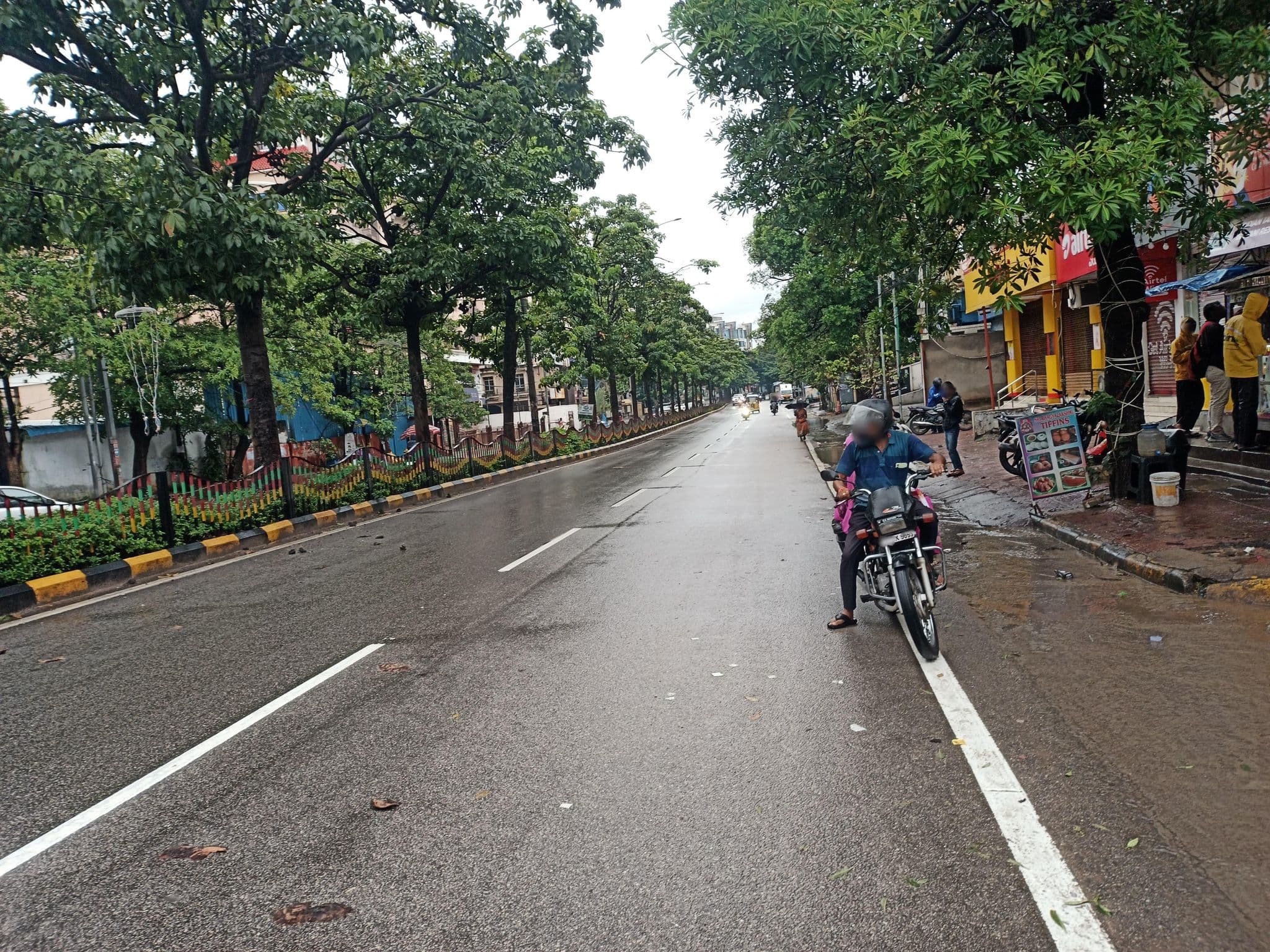 Street view near Hotel Dwarka Palace, Rāniganj — © sonika (CC BY-SA · Mapillary)