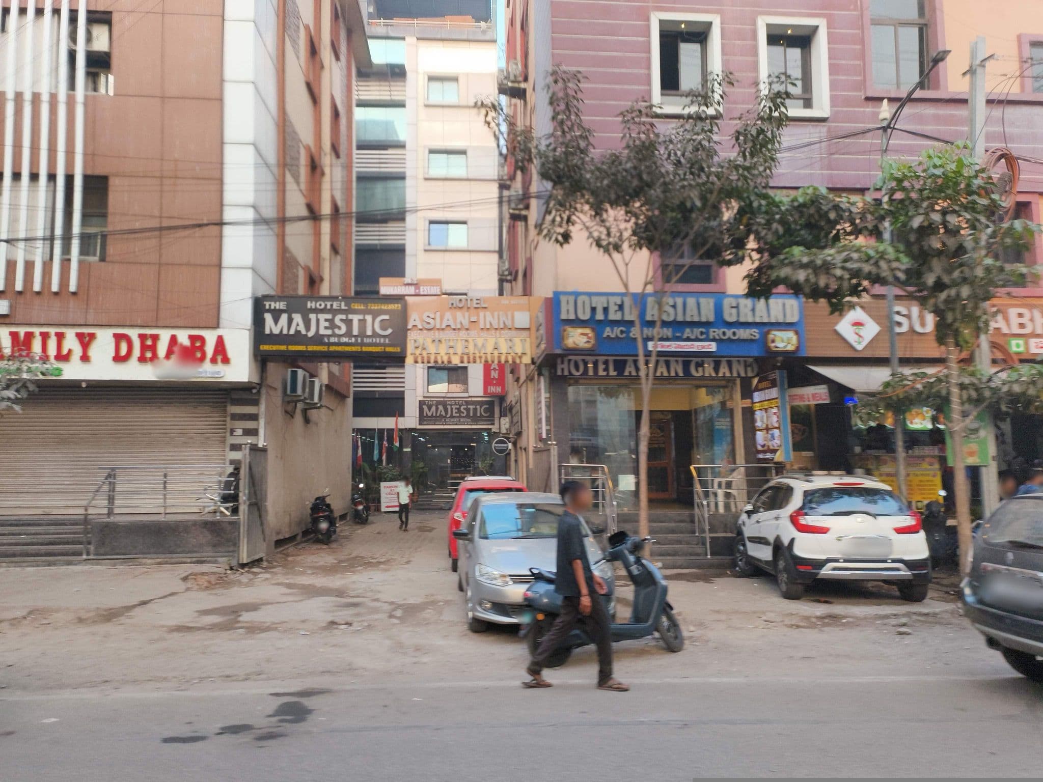 Street view near Sri Durga Hotel, Hyderabad — © ph4ni (CC BY-SA · Mapillary)