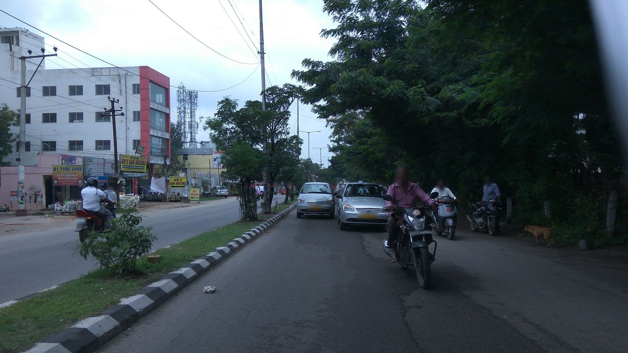 Street view near Hotel Swagath Grand, Secunderabad — © natarajakaveeti (CC BY-SA · Mapillary)