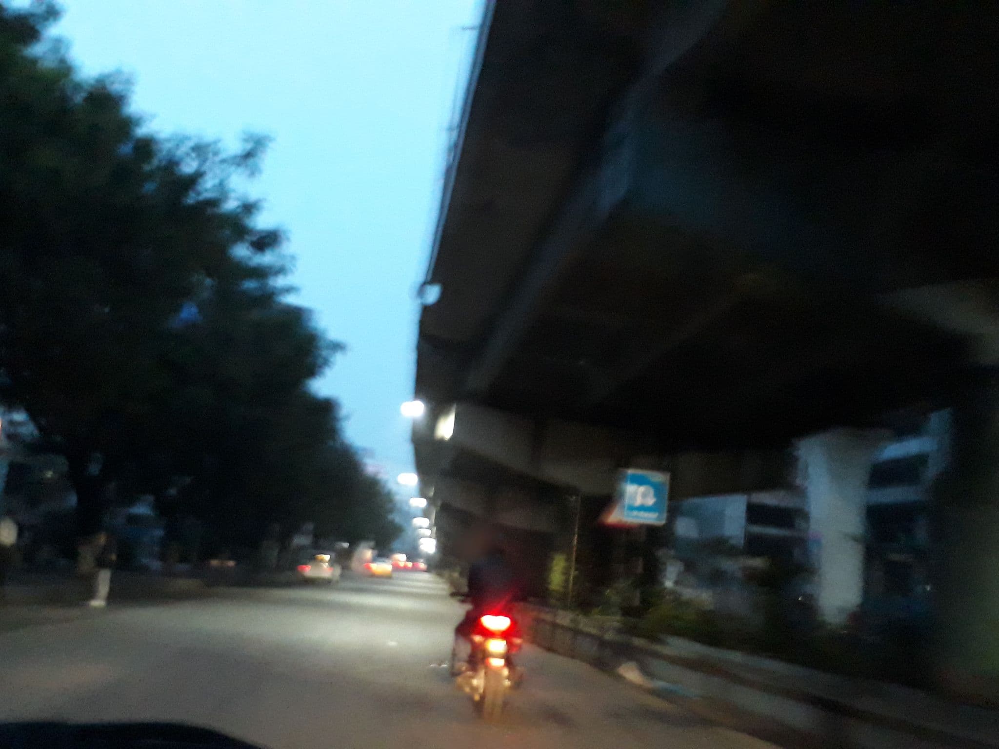 Street view near The Country Club, Rāniganj — © godfan (CC BY-SA · Mapillary)