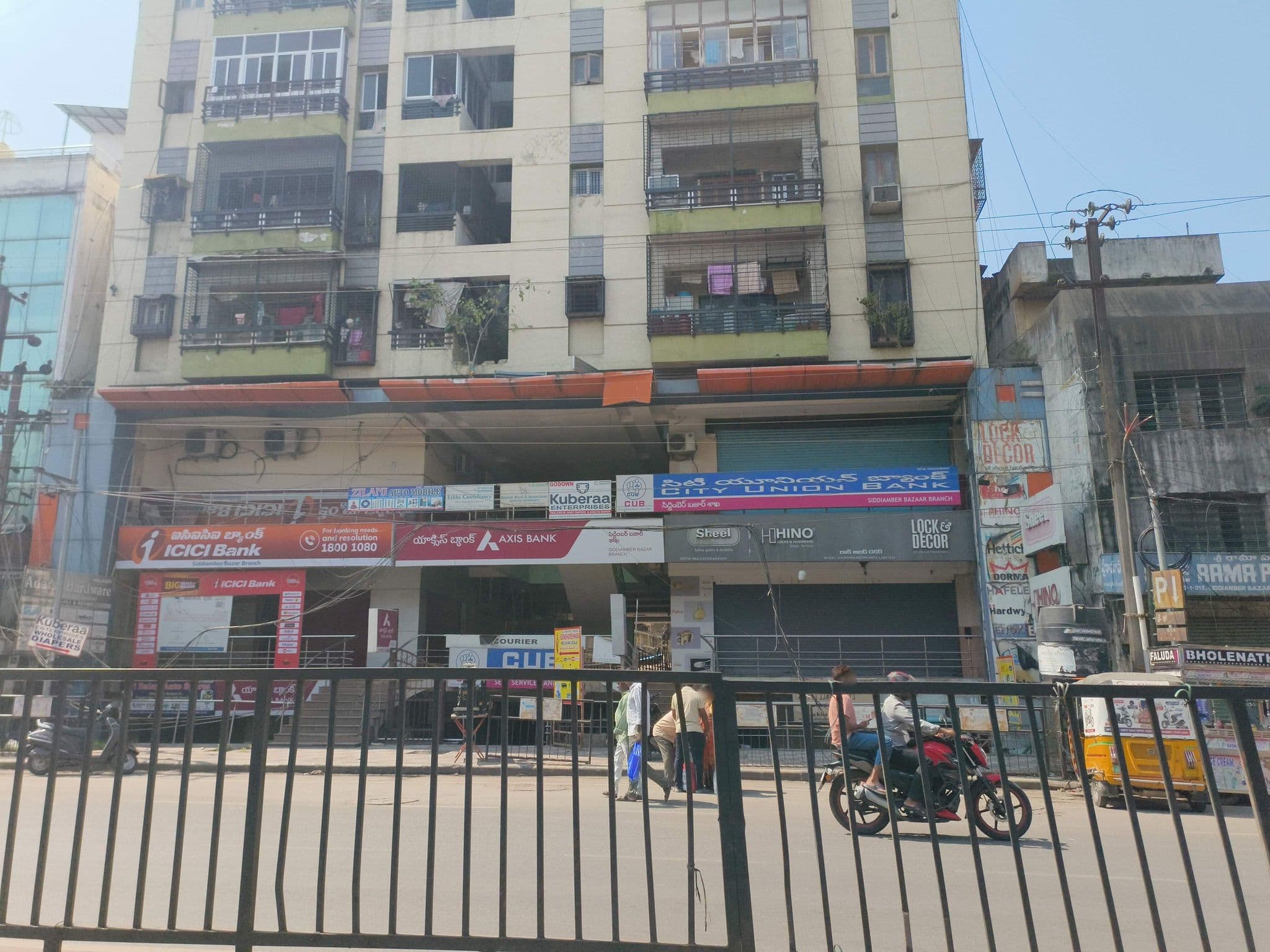 Street view near Hotel Banjara, Hyderabad — © ph4ni (CC BY-SA · Mapillary)