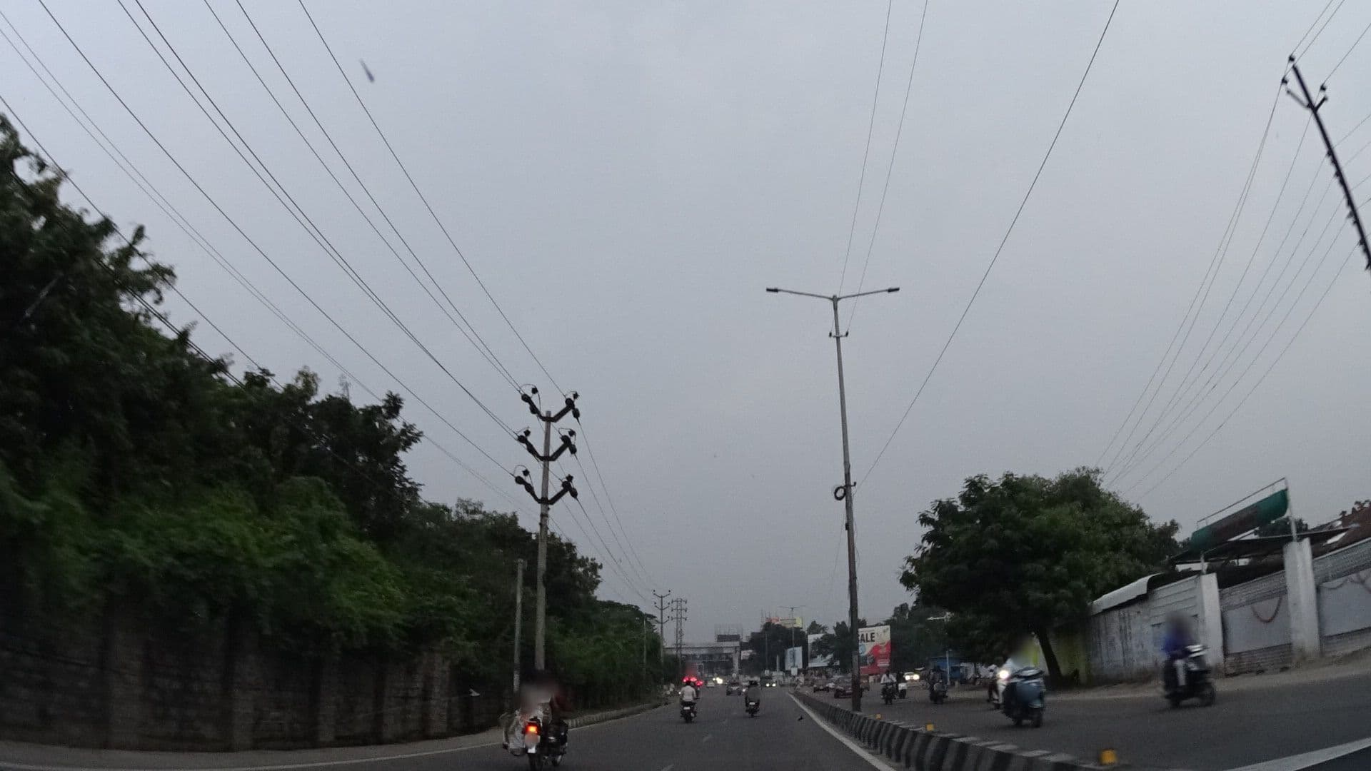 Street view near Willow Springs, Rāniganj — © geohacker (CC BY-SA · Mapillary)