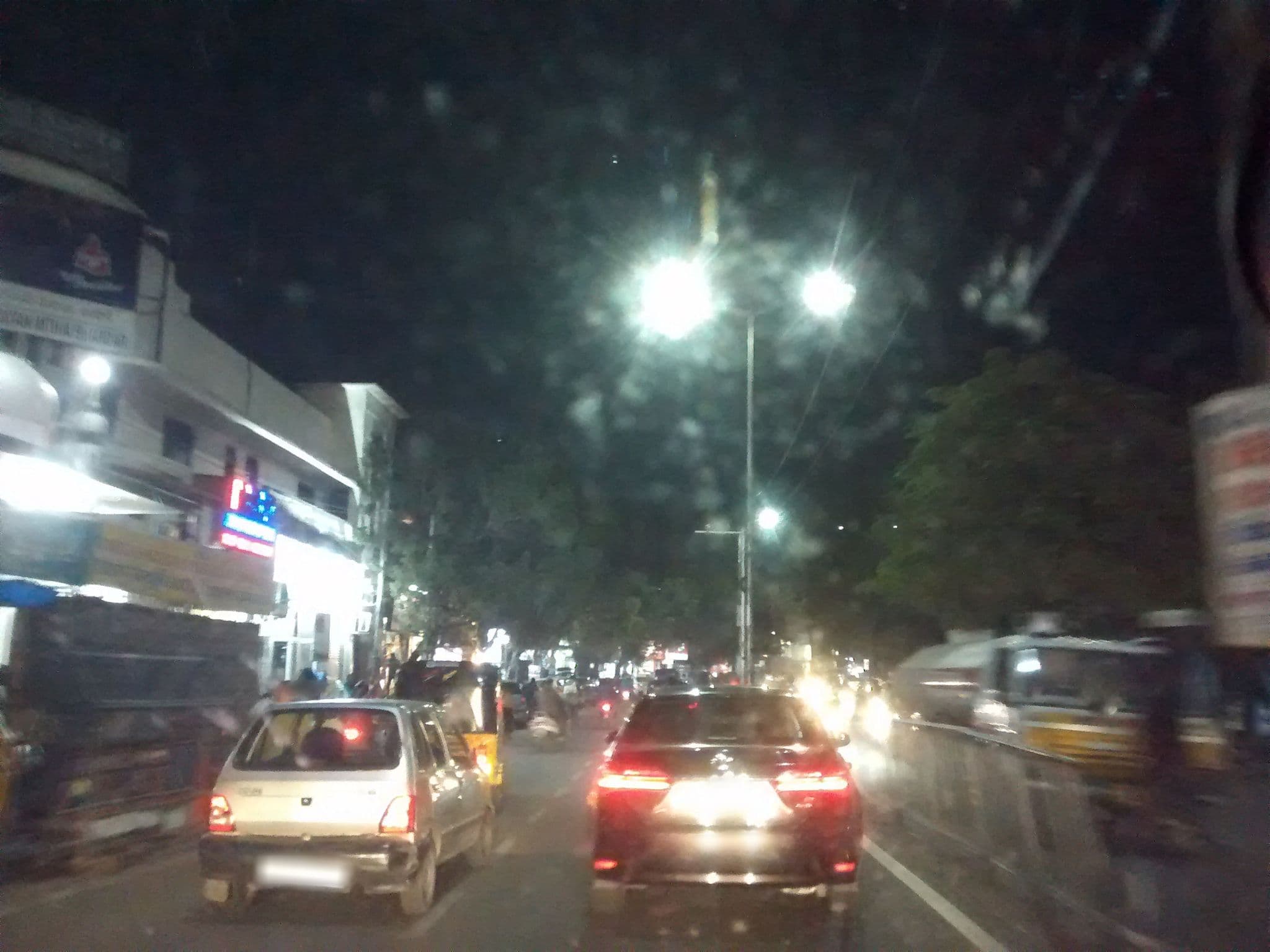 Street view near Modern Cafe Lodge, Rāniganj — © bharata (CC BY-SA · Mapillary)