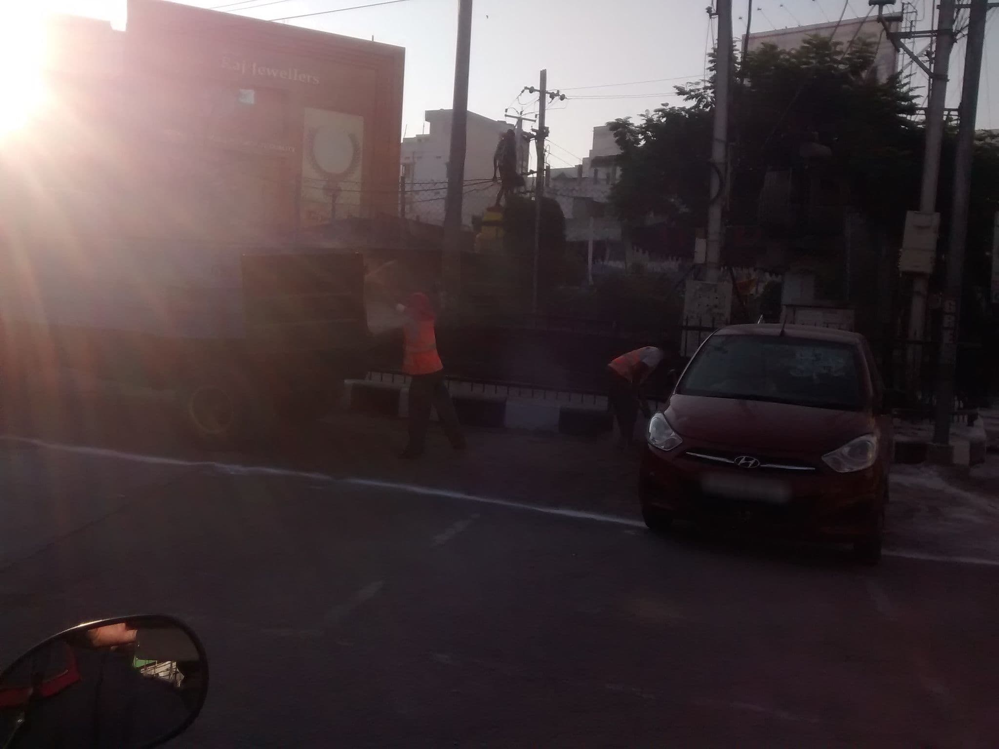 Street view near Leo Continental Hotel, Rāniganj — © sagarsuri56 (CC BY-SA · Mapillary)