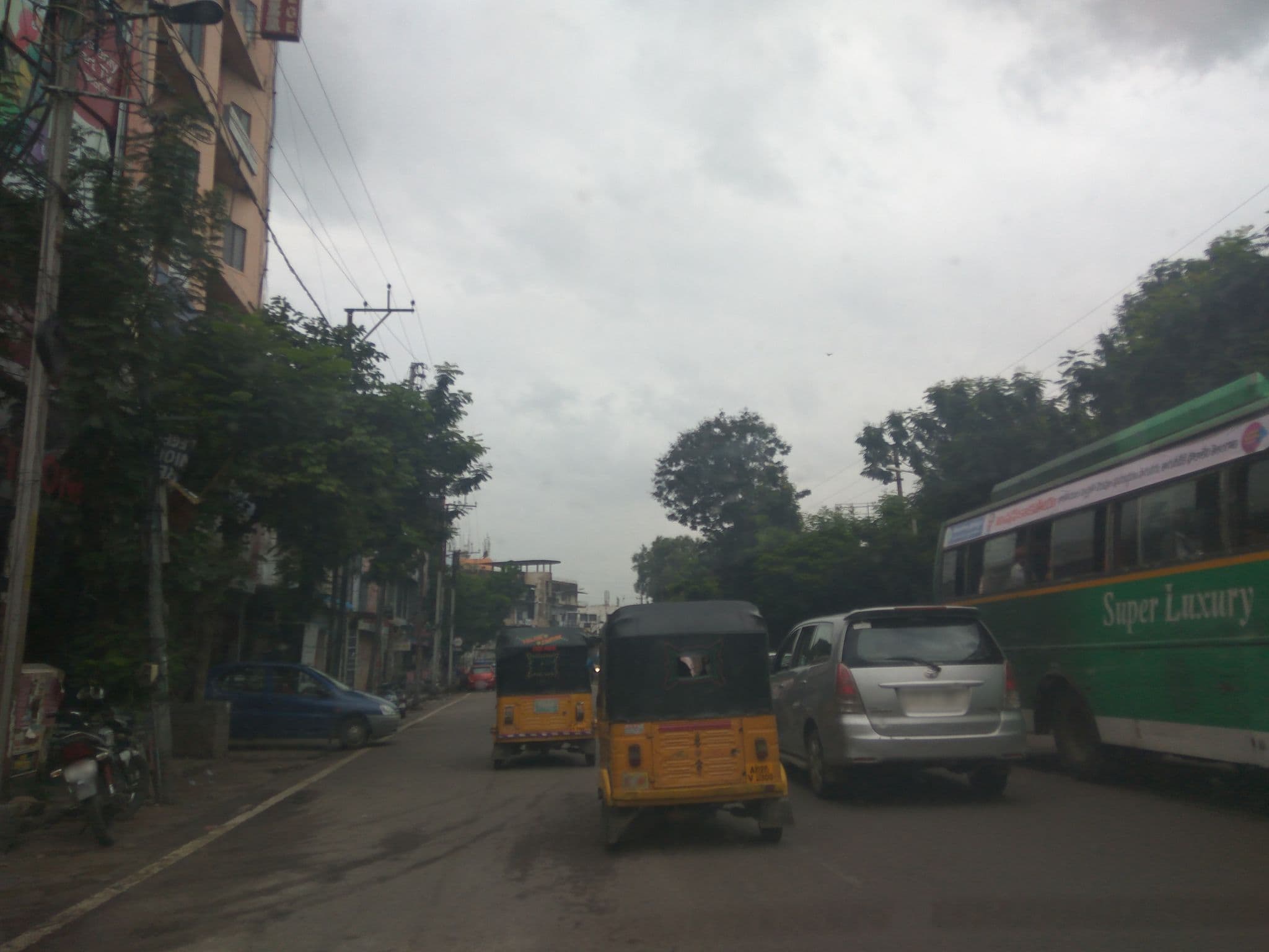Street view near Hotel Aahwaanam, Hyderabad — © natarajakaveeti (CC BY-SA · Mapillary)
