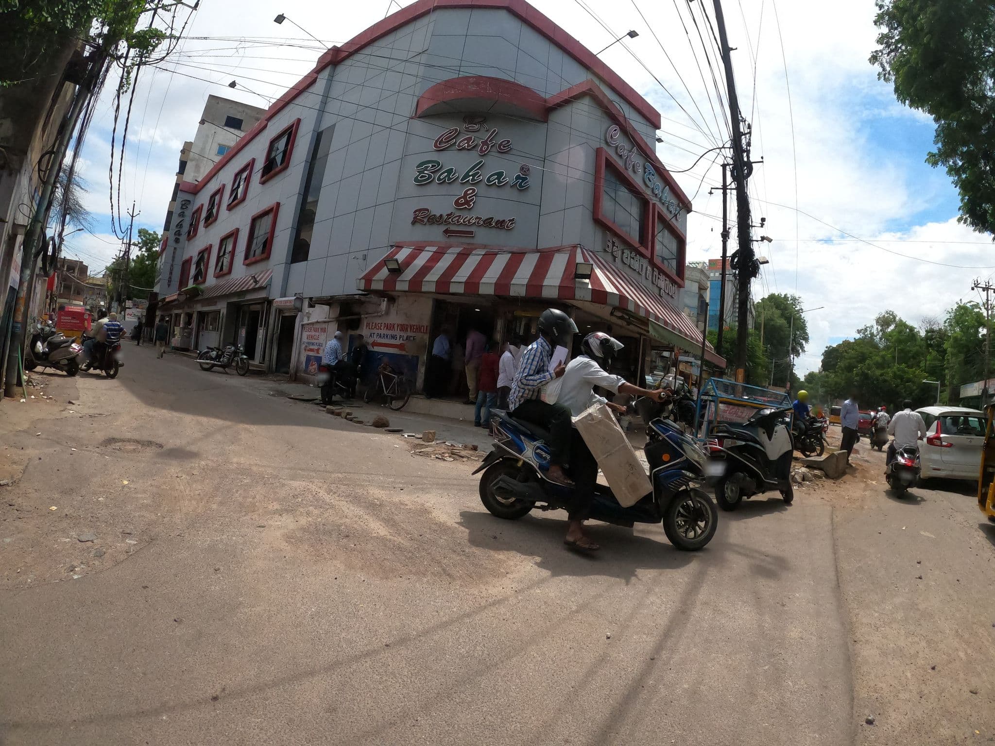 Street view near Sri Devi Castle, Hyderabad — © pra1985 (CC BY-SA · Mapillary)