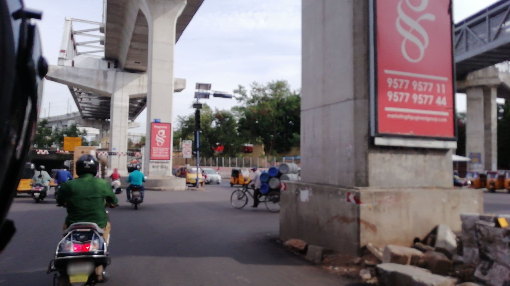 Street view near Hotel Nirmal Grand, Rāniganj — © priya117 (CC BY-SA · Mapillary)