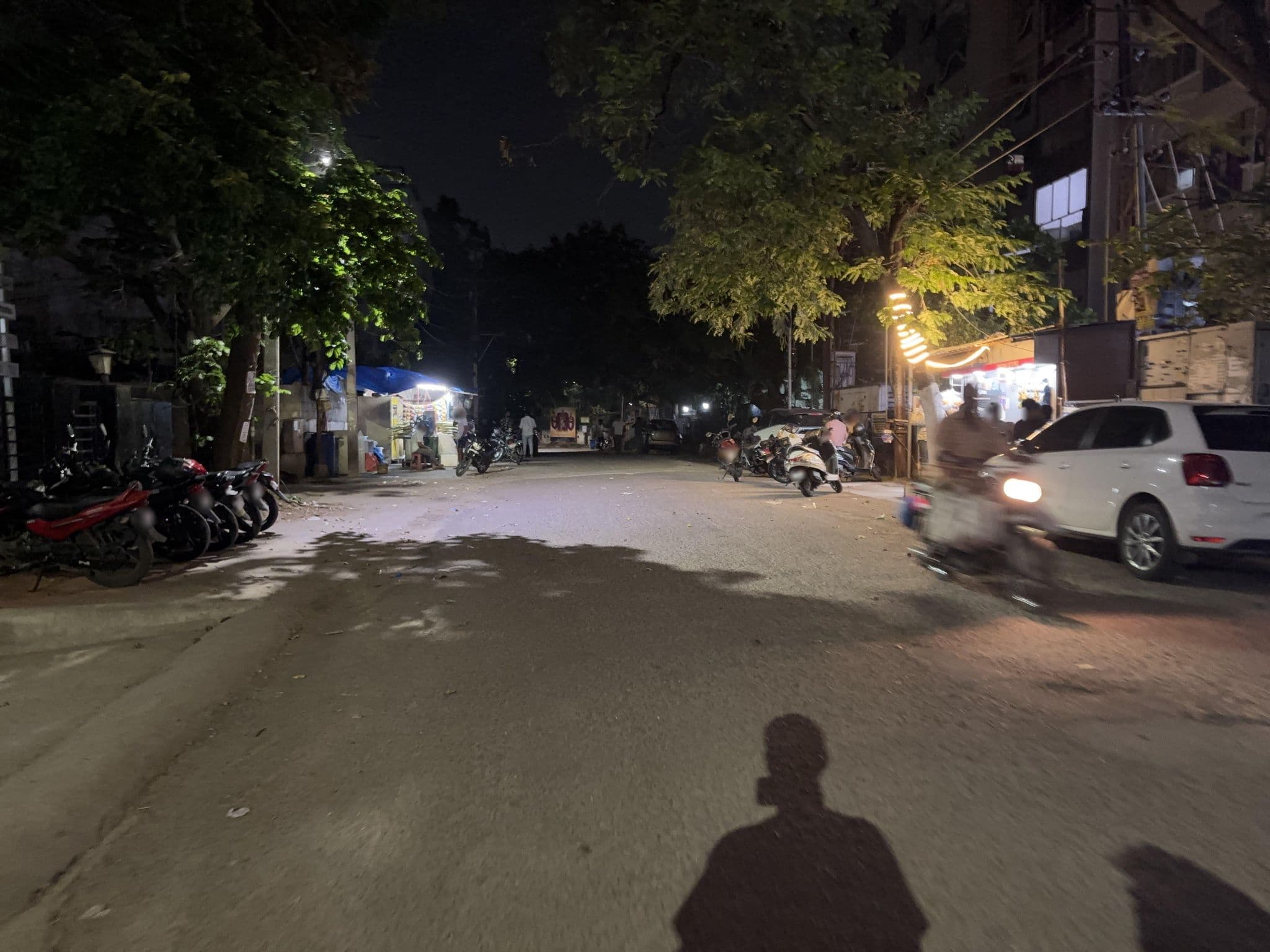 Street view near Rainbow Inn Hotel, Rāniganj — © Saideep218 (CC BY-SA · Mapillary)