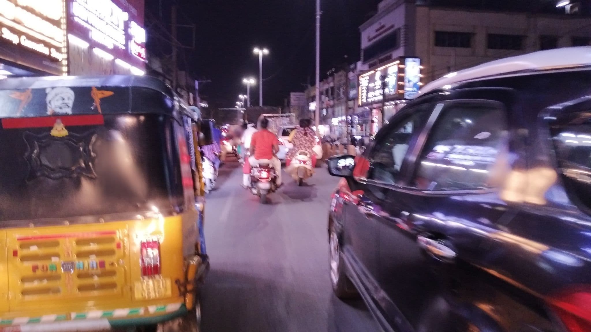 Street view near Taj Homes Hotel, Rāniganj — © seema (CC BY-SA · Mapillary)