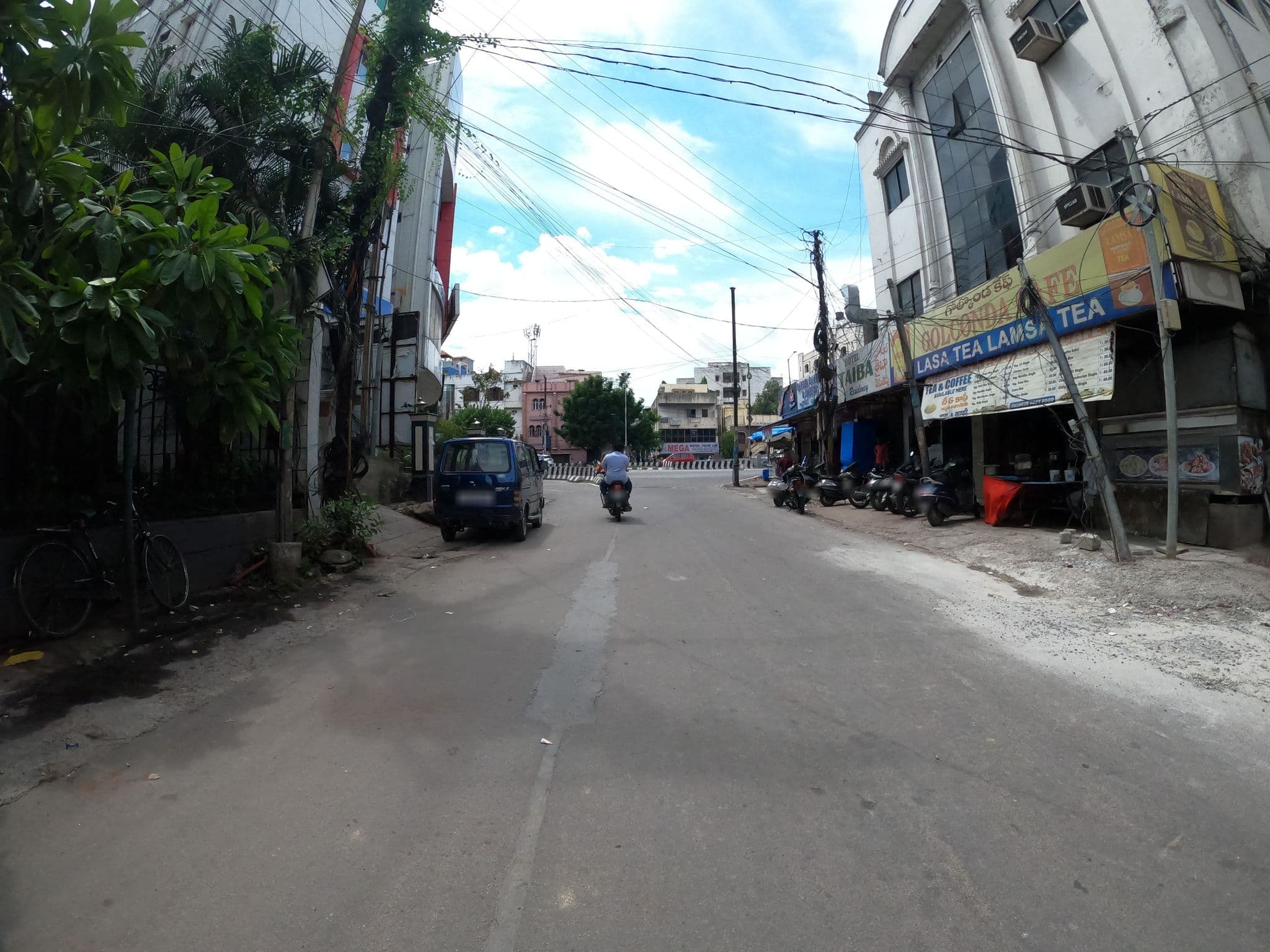 Street view near OYO Townhouse, Hyderabad — © pra1985 (CC BY-SA · Mapillary)