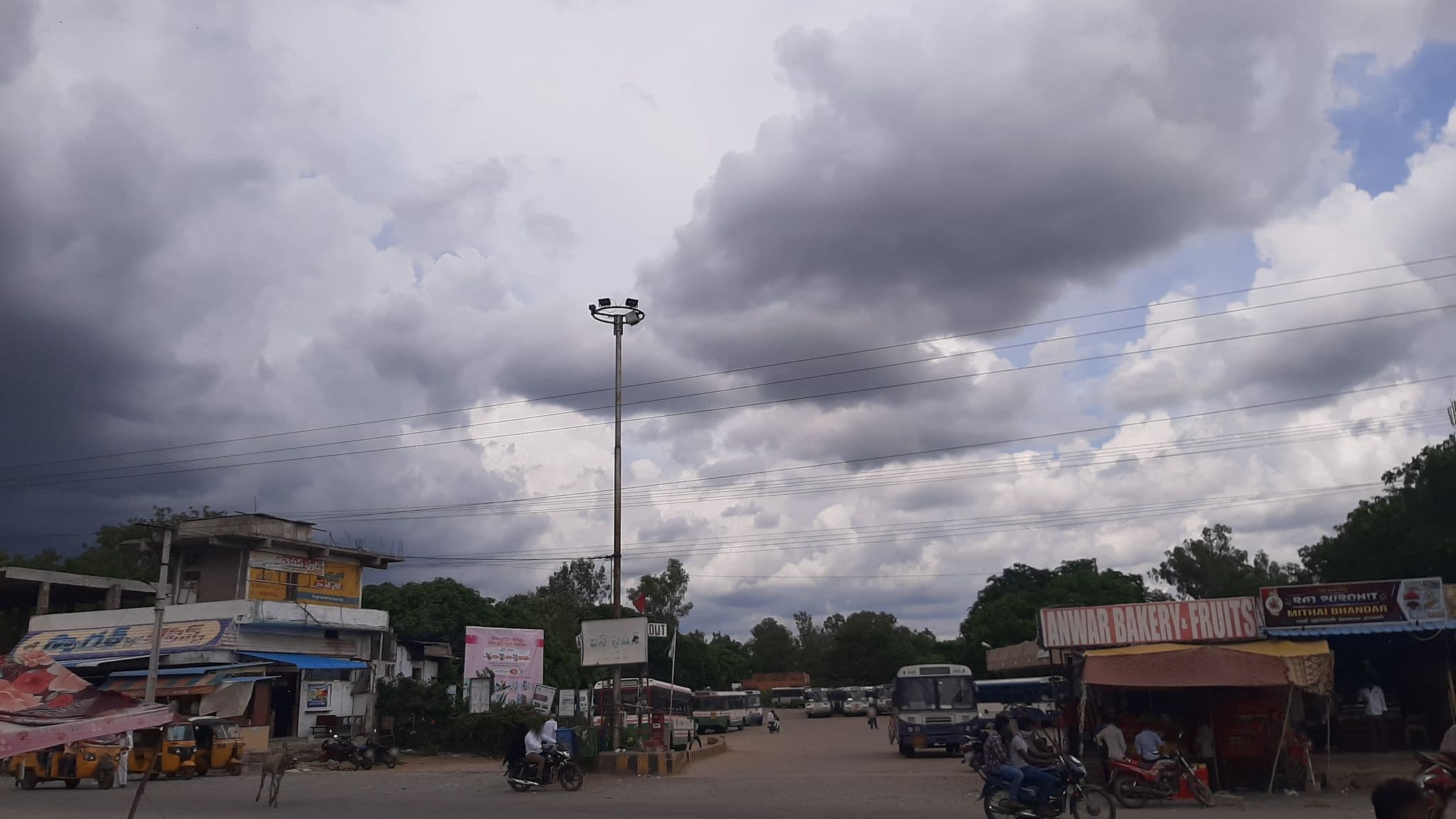 Street view near Hotel Chandra Bhavan, Medak — © siddam (CC BY-SA · Mapillary)