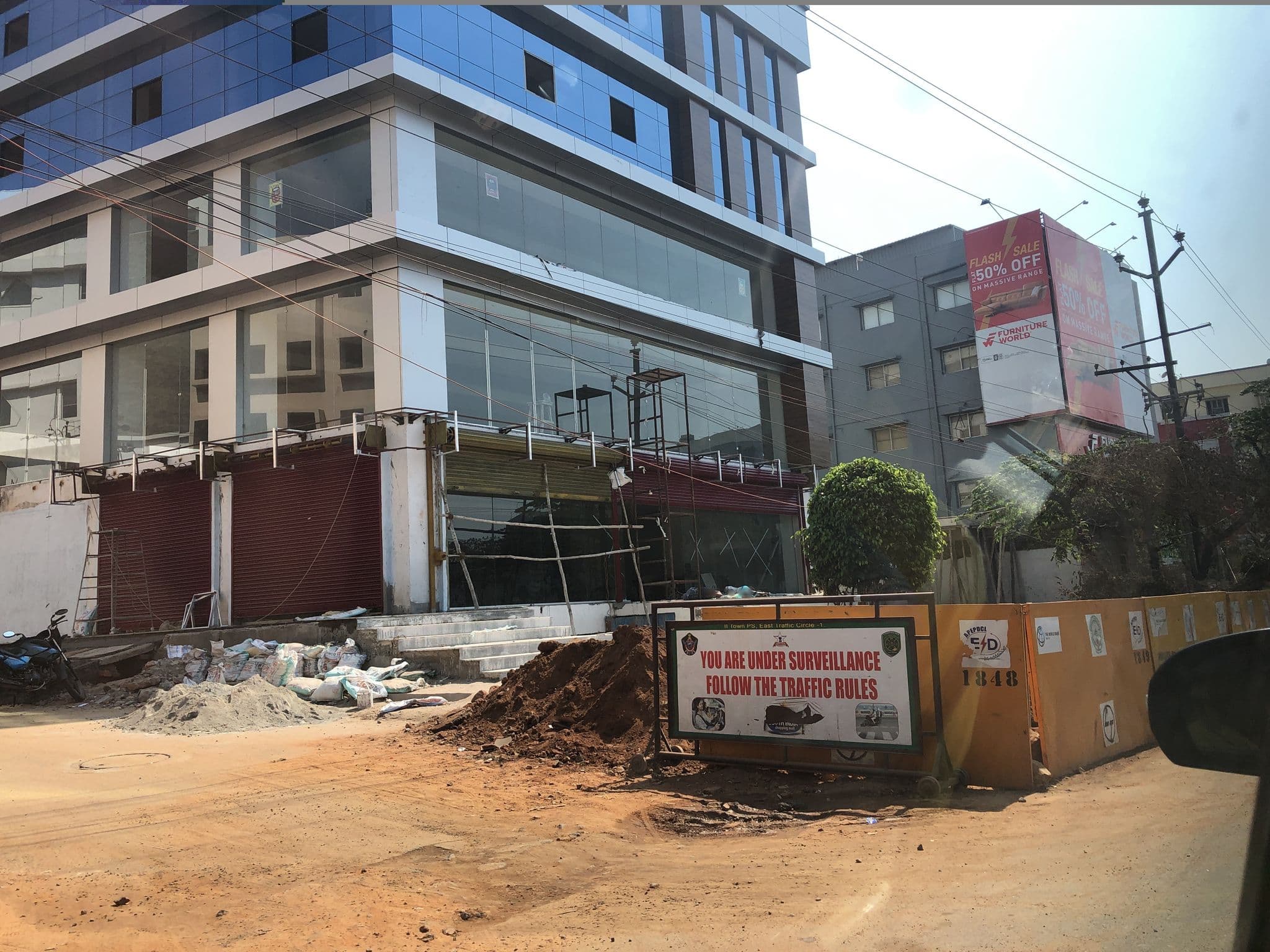 Street view near Rockdale clarks inn suites, Rasapūdipalem — © teresapeteti (CC BY-SA · Mapillary)