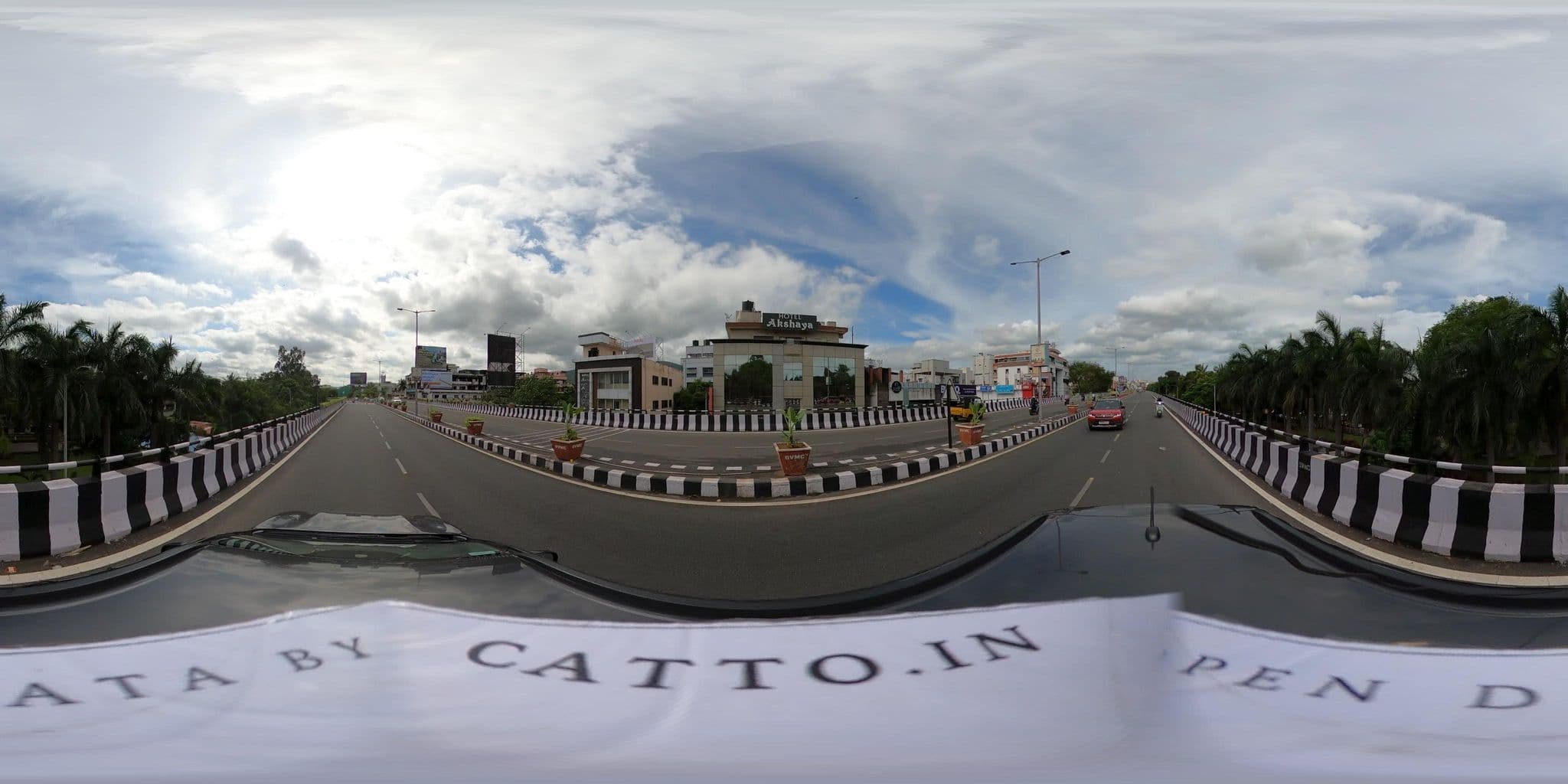 Street view near Hotel Akshaya, Rasapūdipalem — © Catto (CC BY-SA · Mapillary)