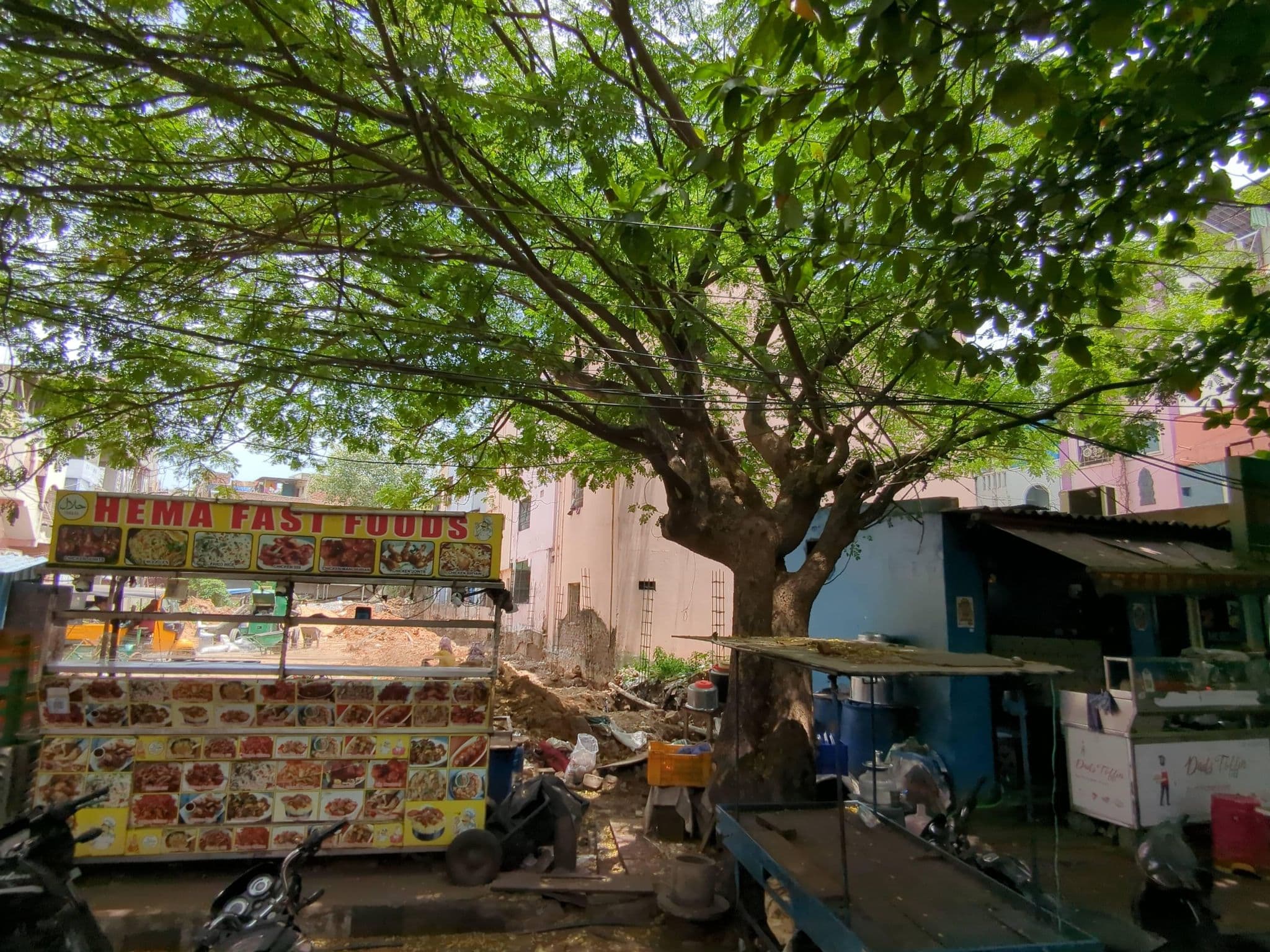 Street view near Prasanth Hotel, Rasapūdipalem — © ph4ni (CC BY-SA · Mapillary)