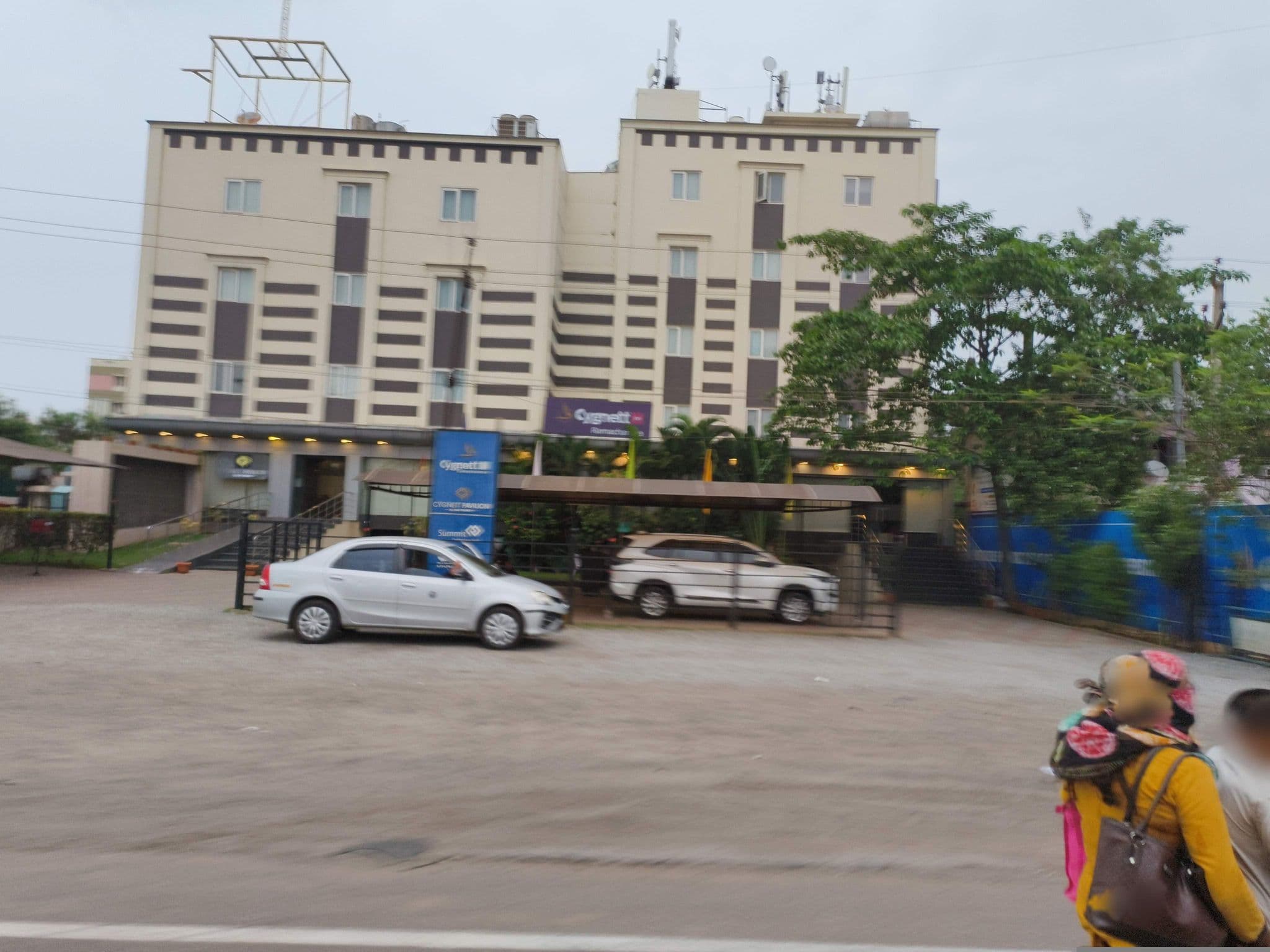 Street view near Hotel Ramachandra, Visakhapatnam — © ph4ni (CC BY-SA · Mapillary)