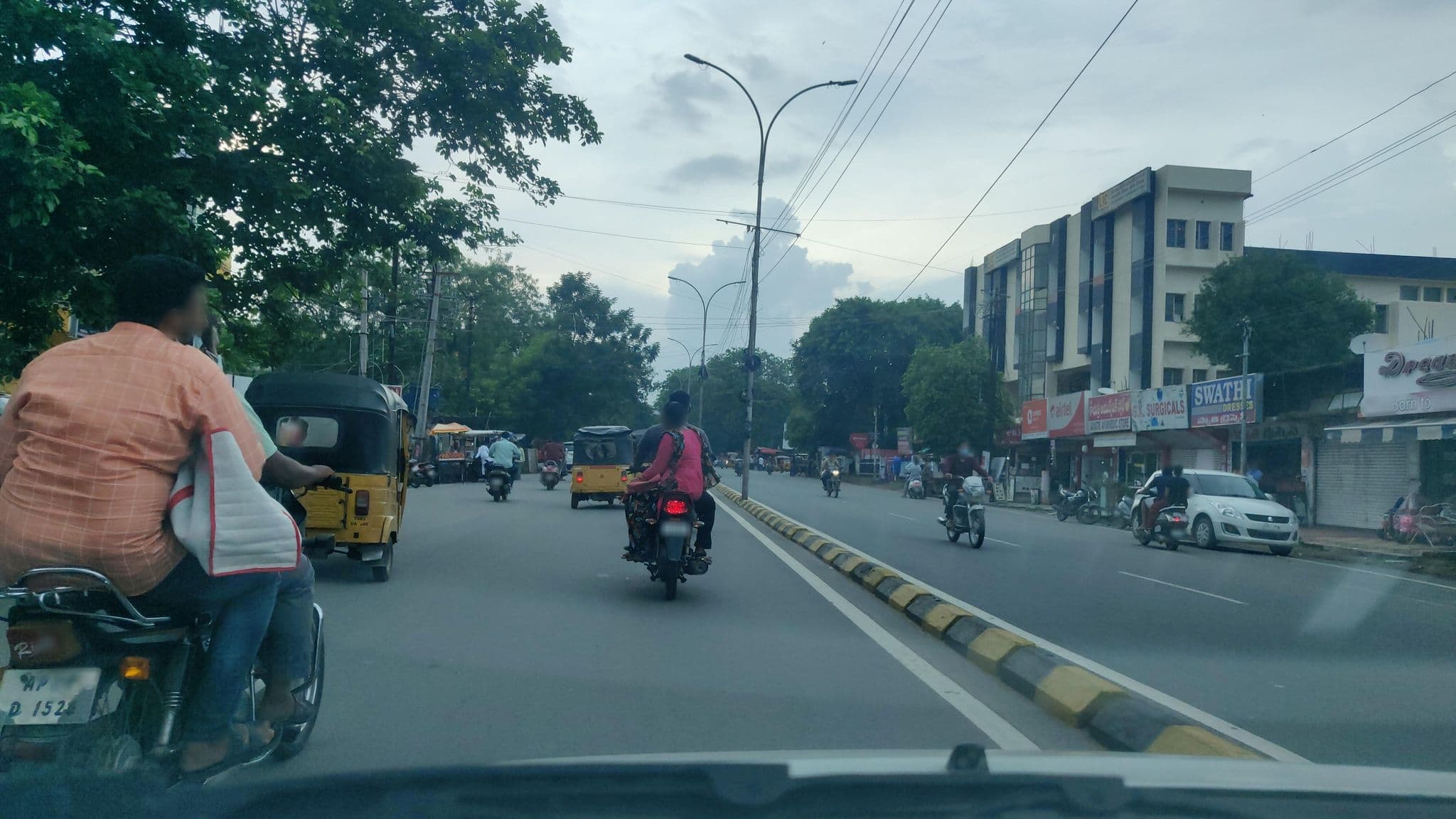 Street view near JoeyRooms, Warangal — © srinivasganji (CC BY-SA · Mapillary)
