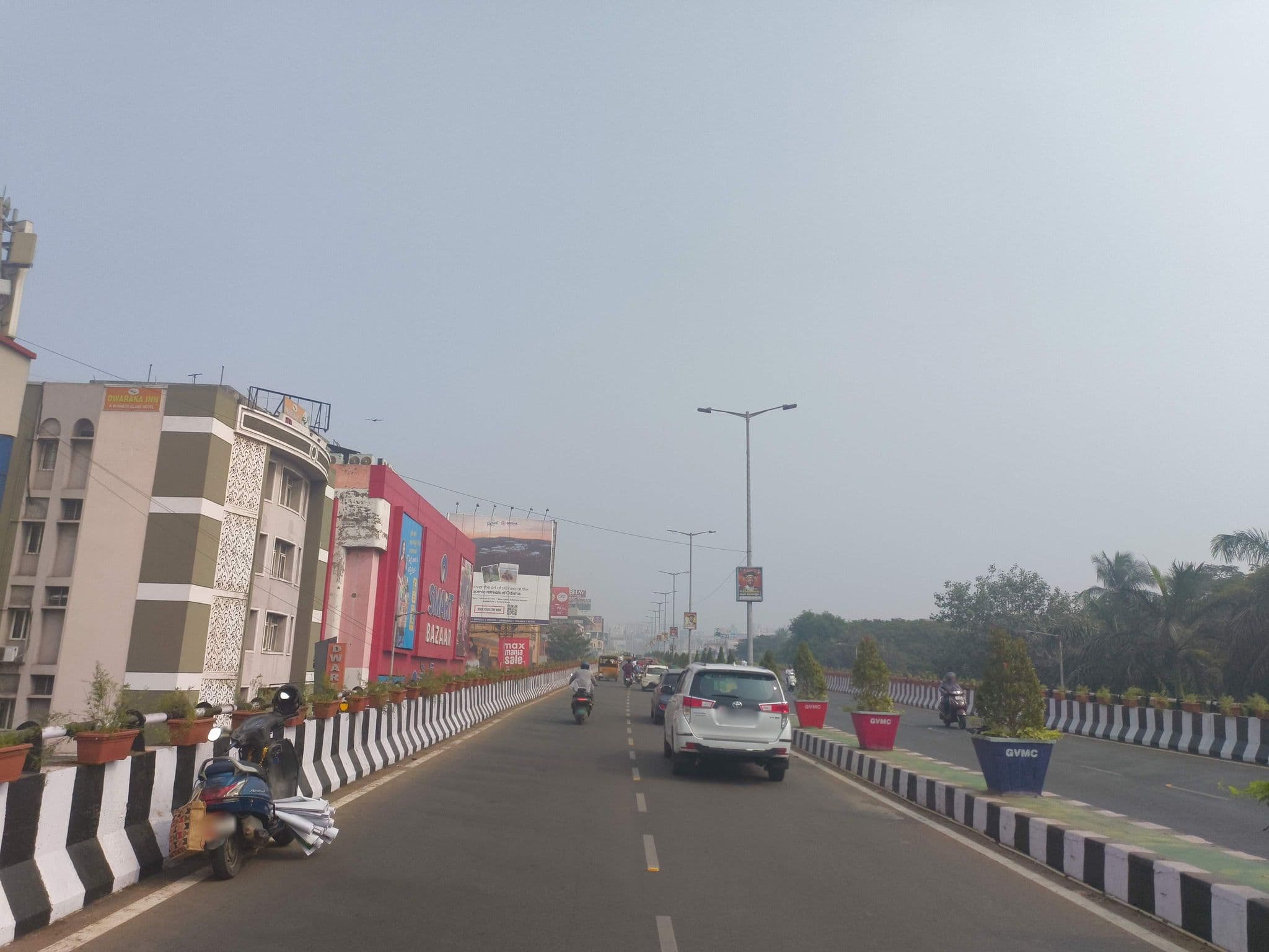 Street view near Balajee Residency, Rasapūdipalem — © ph4ni (CC BY-SA · Mapillary)