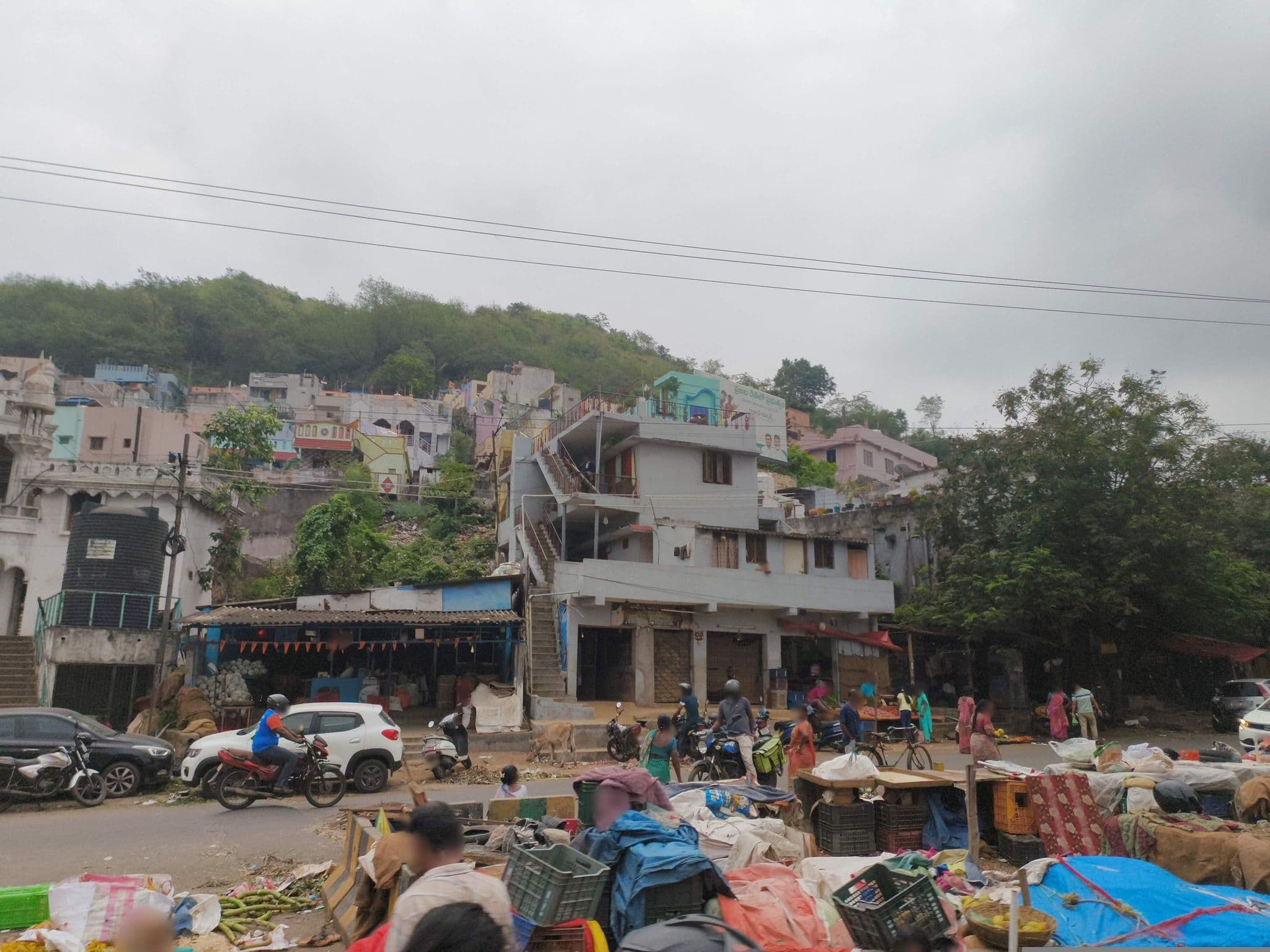 Street view near Geeta Dormitory, Gajuwaka — © ph4ni (CC BY-SA · Mapillary)