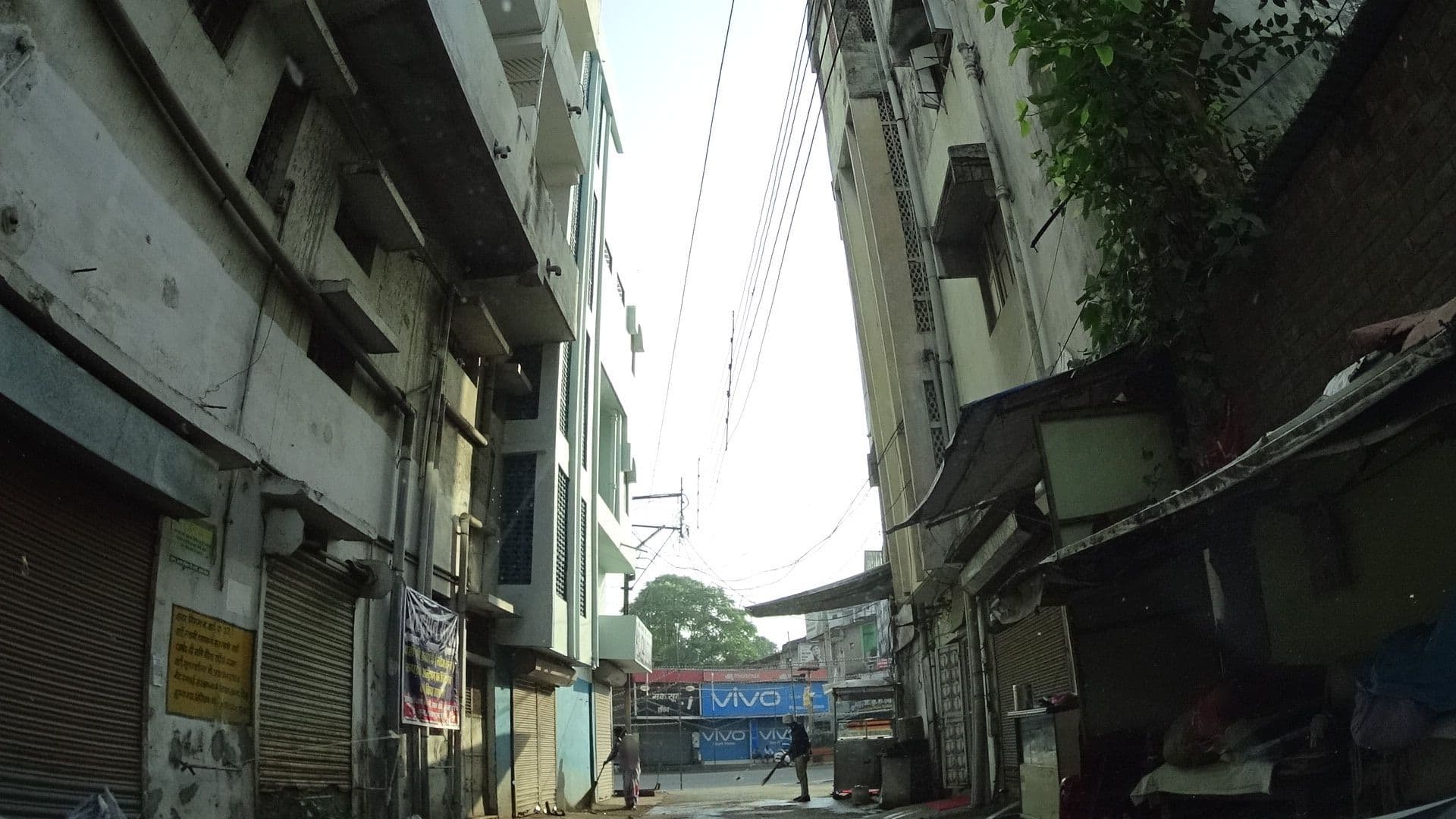Street view near Samdareeya Inn, Jabalpur — © geohacker (CC BY-SA · Mapillary)