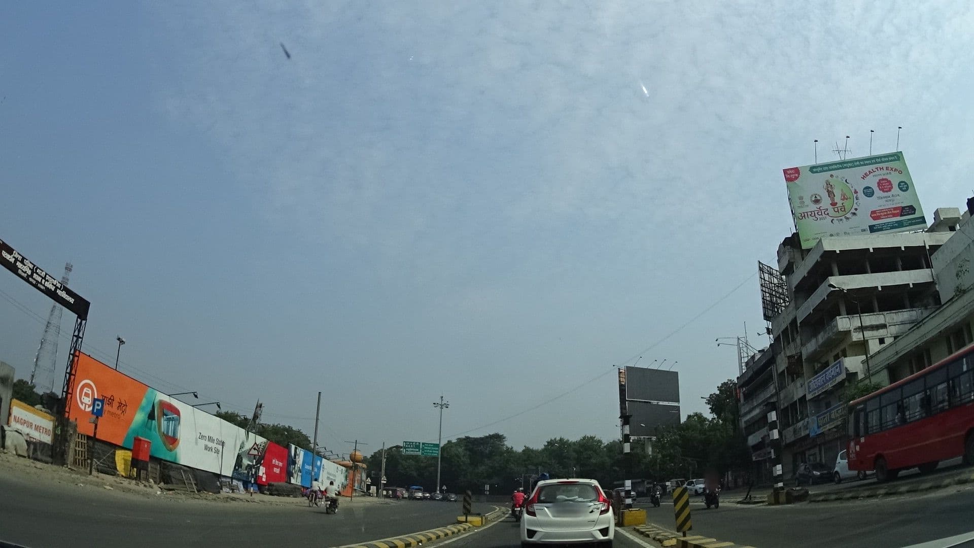 Street view near Hotel Status, Nagpur — © geohacker (CC BY-SA · Mapillary)