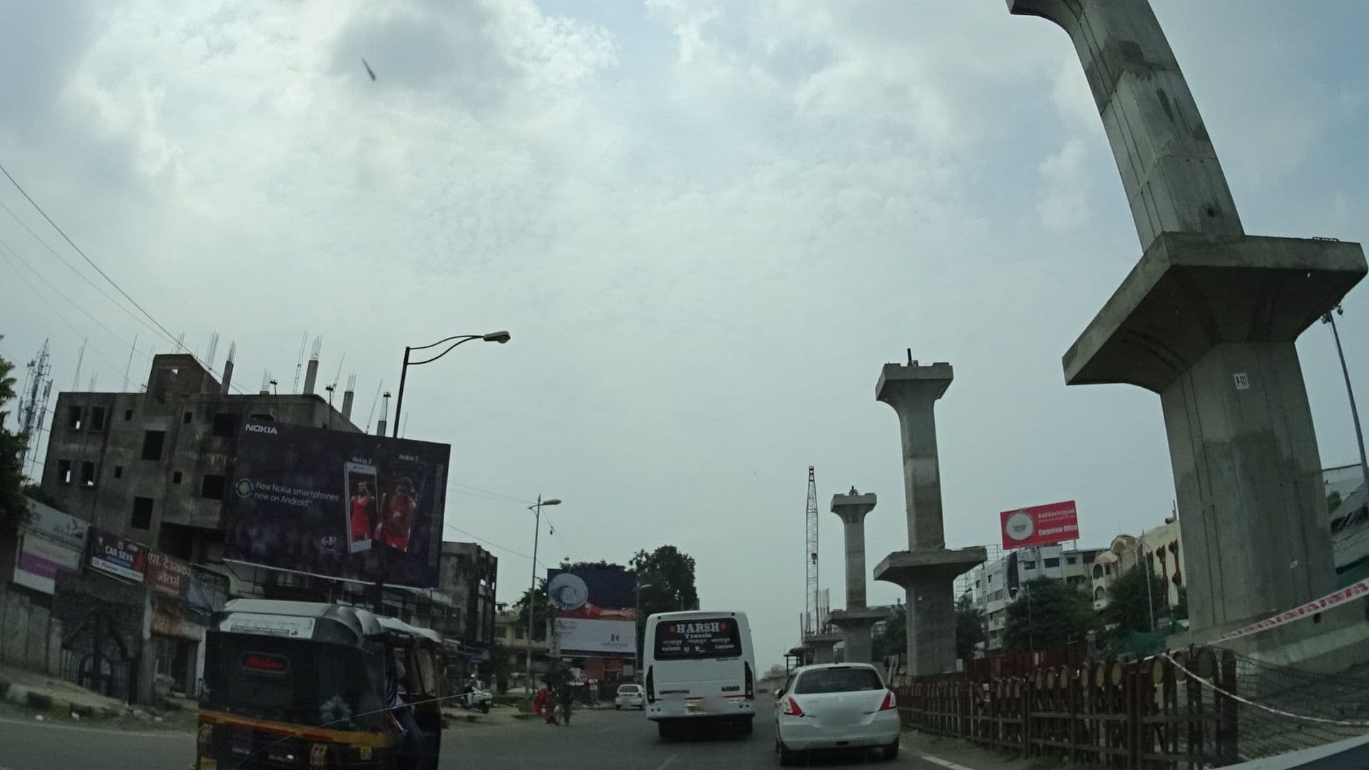 Street view near Sukhakarta Hotel, Nagpur — © geohacker (CC BY-SA · Mapillary)