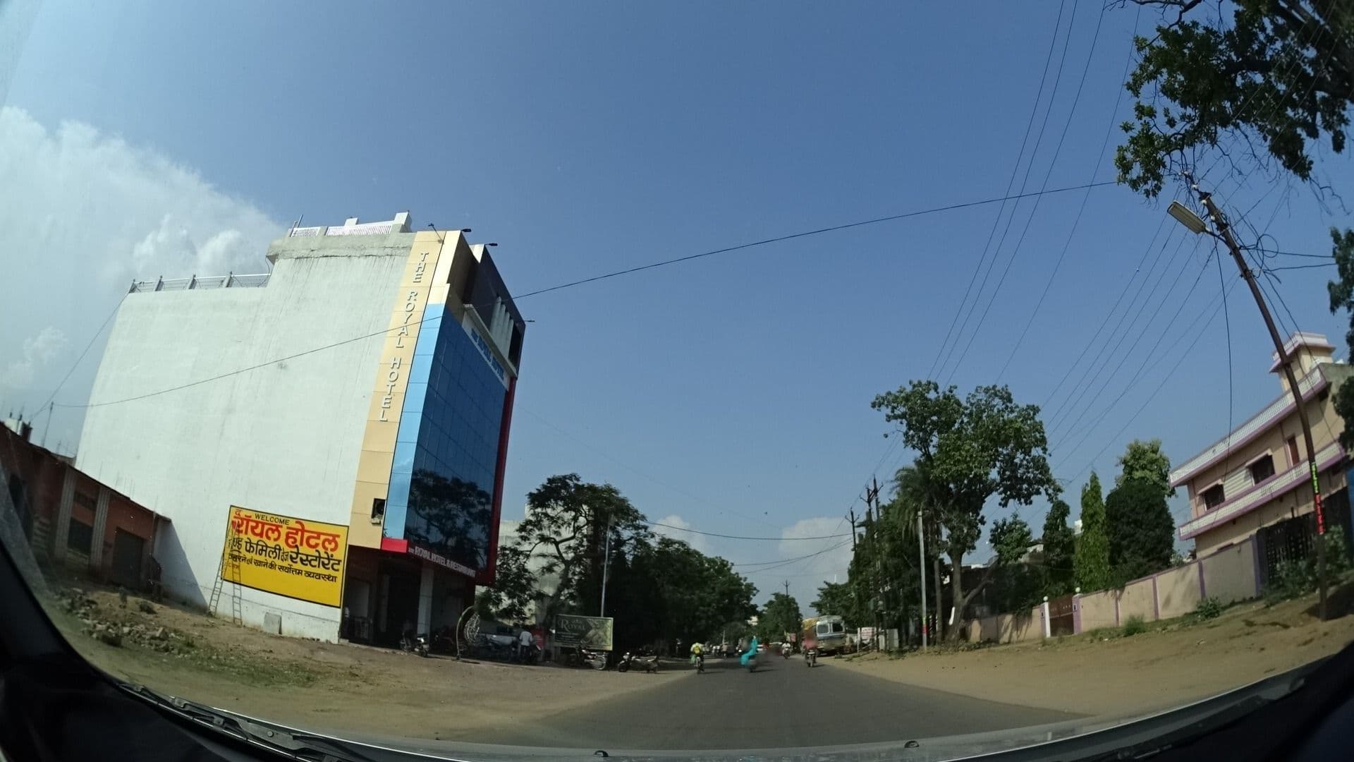 Street view near The Royal Hotel, Chhatarpur — © geohacker (CC BY-SA · Mapillary)