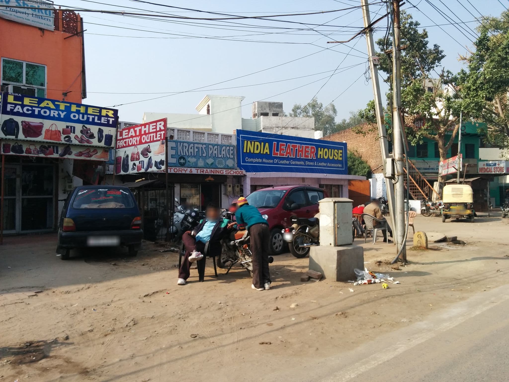 Street view near Hotel Gloria, Agra — © sashazykov (CC BY-SA · Mapillary)