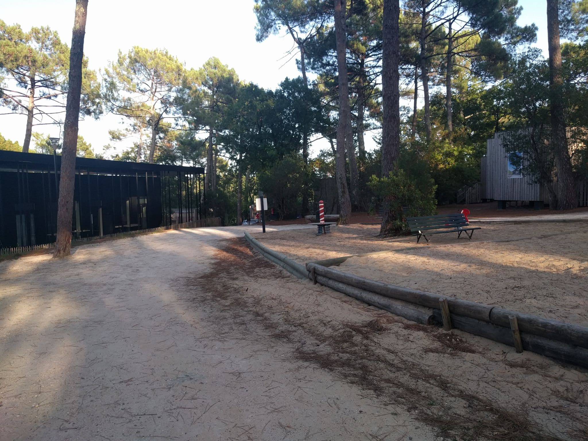 Street view near VVF Claouey, Arès — © frodrigo (CC BY-SA · Mapillary)