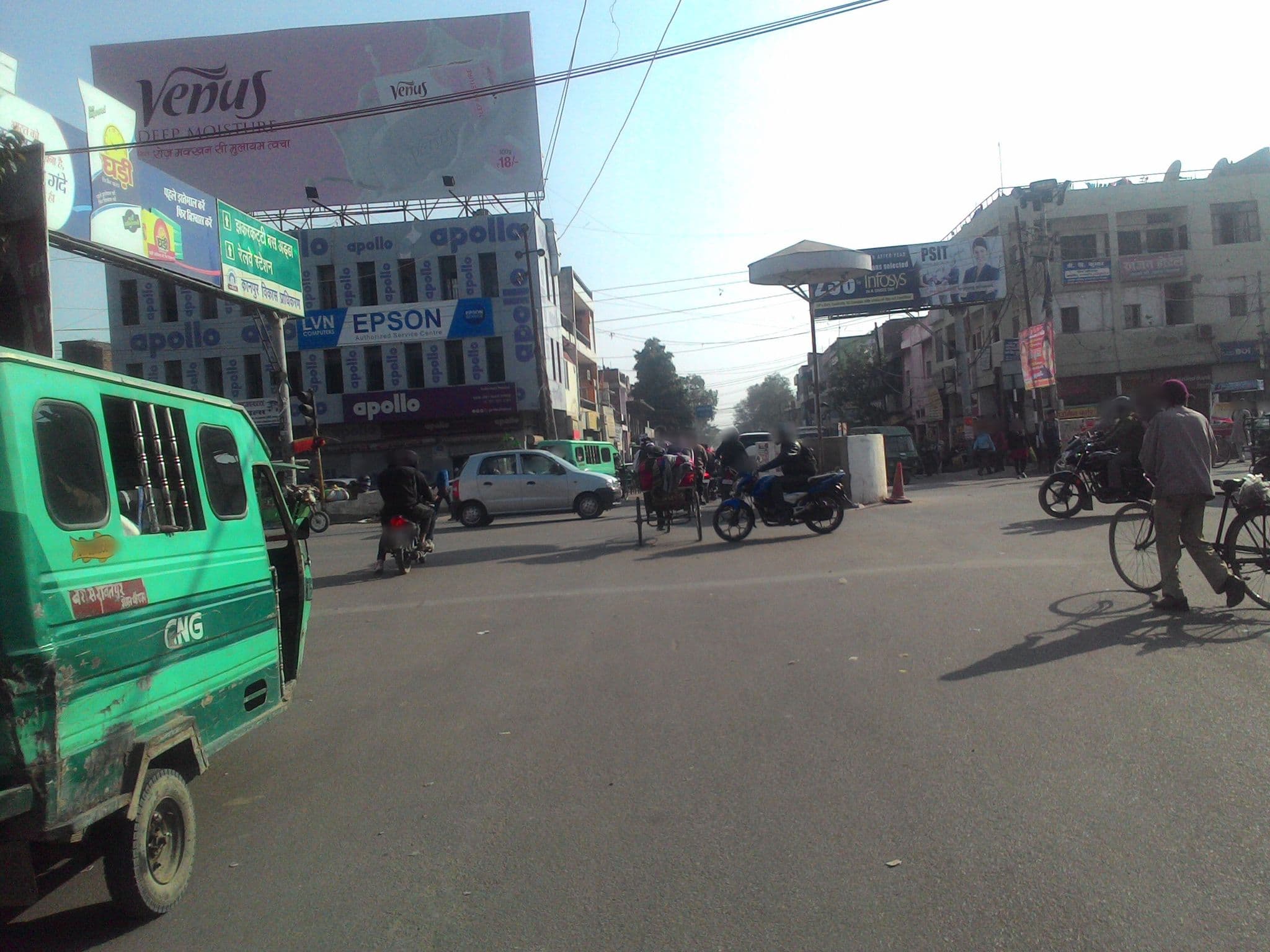 Street view near The President Hotel, Kanpur — © shivansh24 (CC BY-SA · Mapillary)