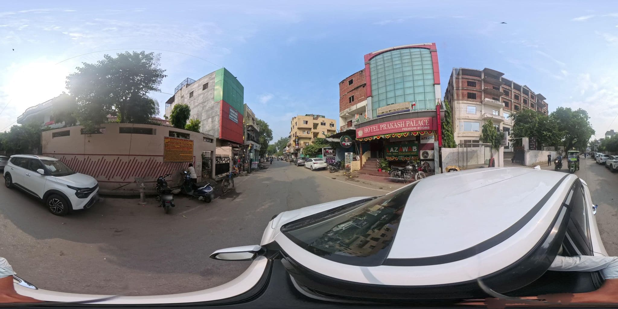 Street view near OYO Flagship 117 Assi Ghat BHU, Varanasi — © skysign (CC BY-SA · Mapillary)