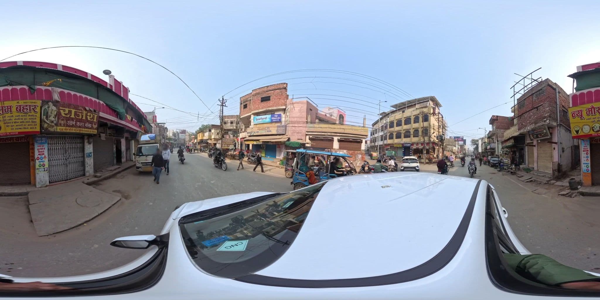 Street view near Goutam Buddha Guest House, Varanasi — © skysign (CC BY-SA · Mapillary)