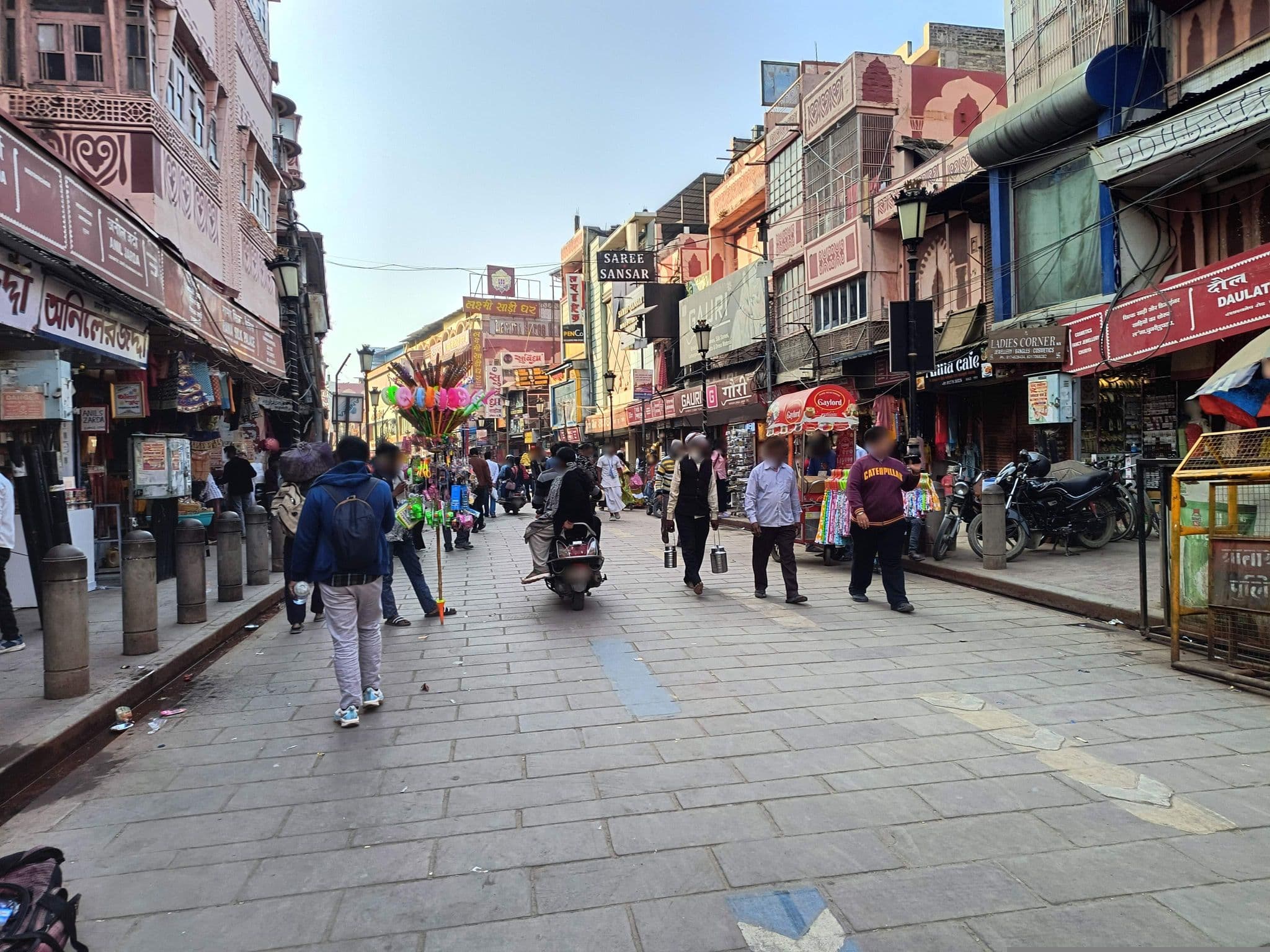 Street view near Hotel Sahu, Varanasi — © Vishwapriya (CC BY-SA · Mapillary)