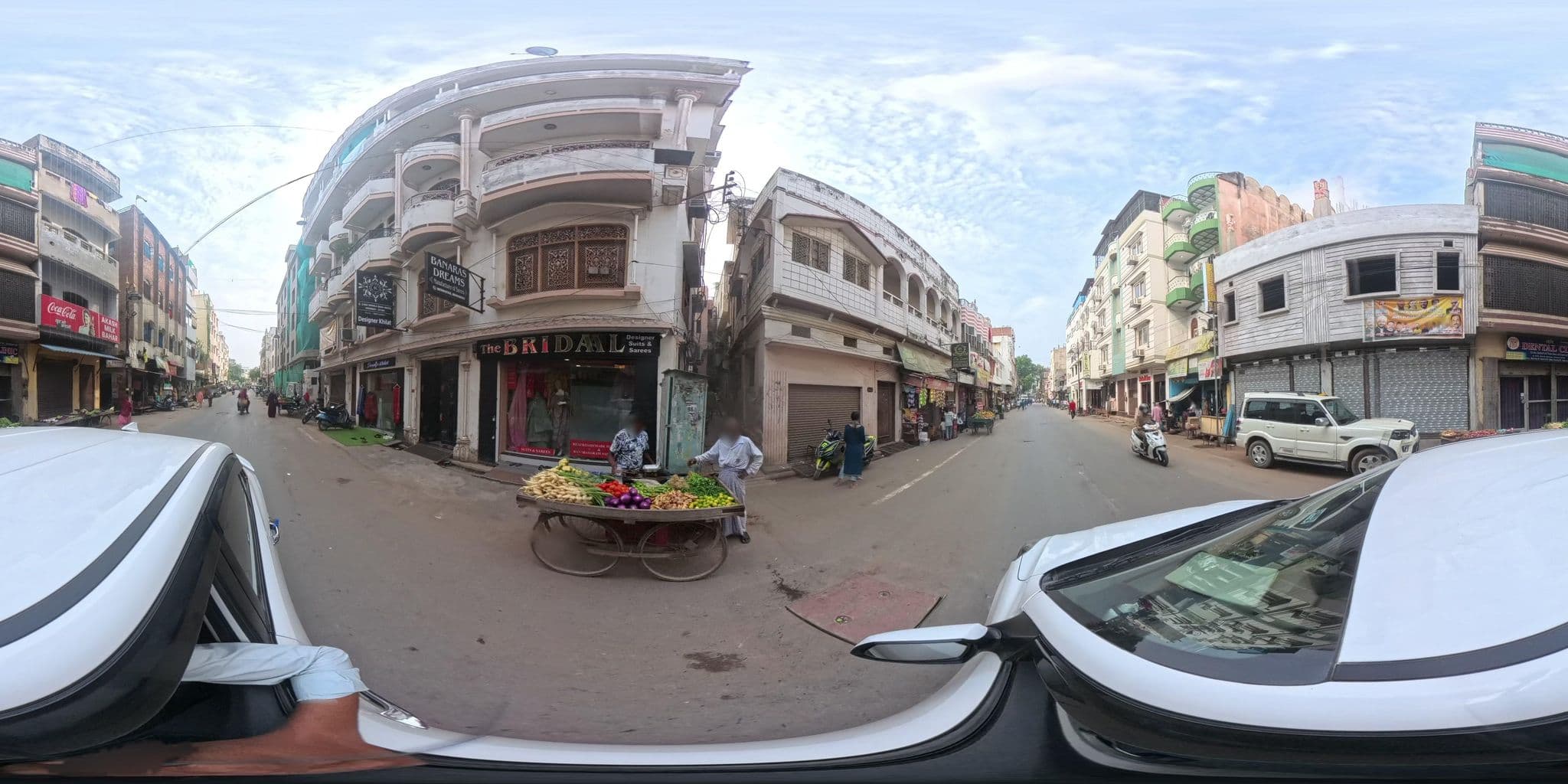 Street view near Sandhya Guest House, Varanasi — © skysign (CC BY-SA · Mapillary)