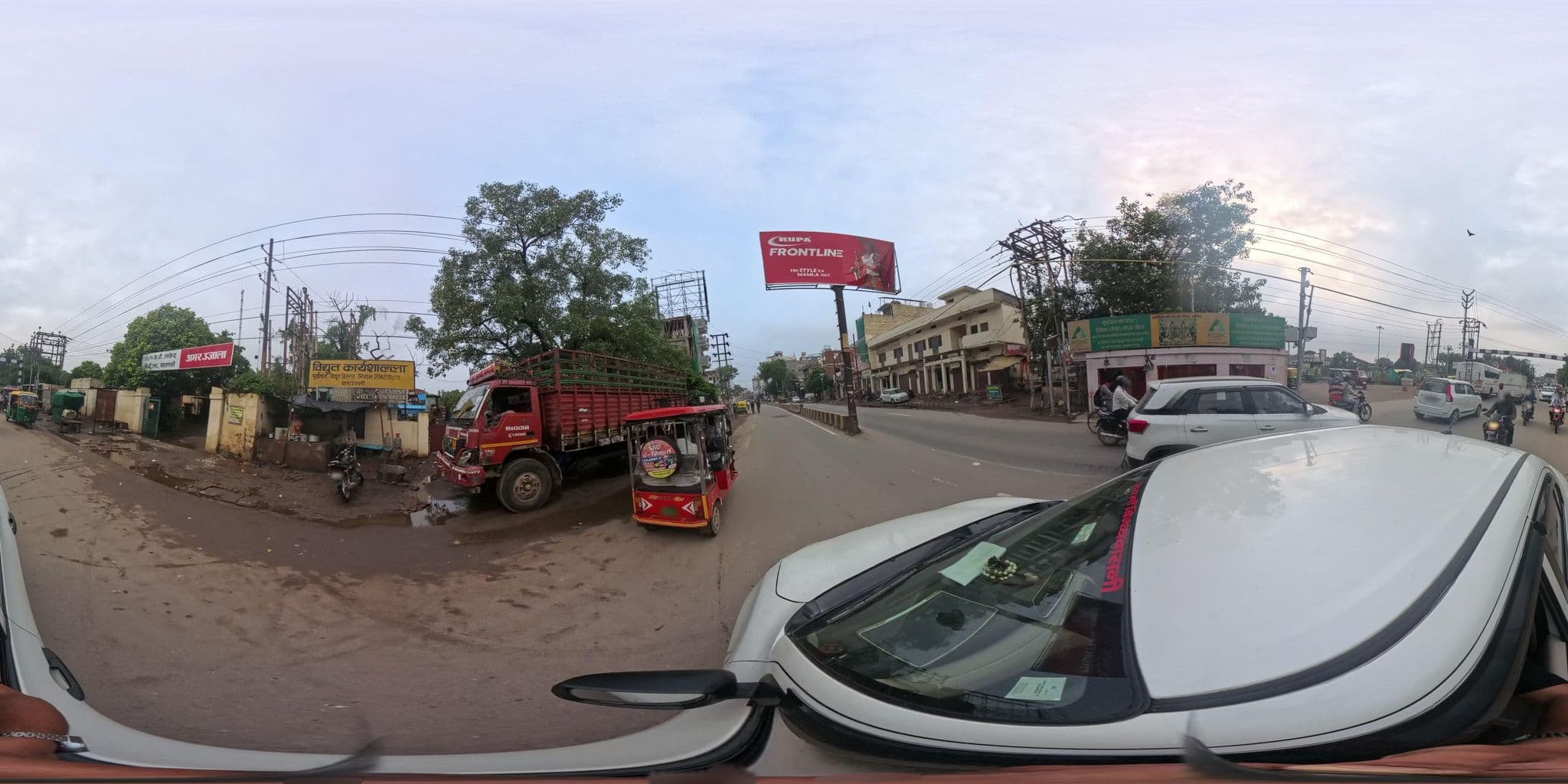 Street view near Hotel Chanra Inn, Varanasi — © skysign (CC BY-SA · Mapillary)