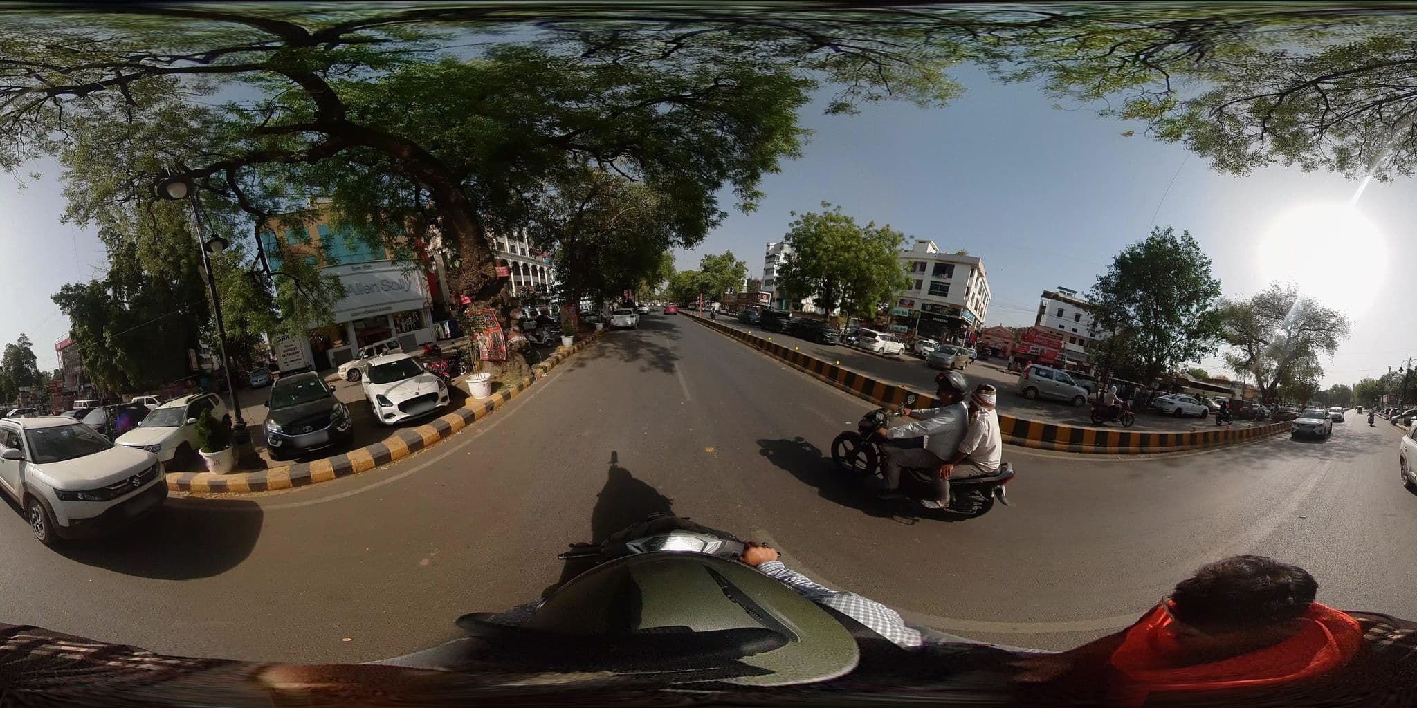 Street view near Hotel Saket, Prayagraj — © sahilmeena09 (CC BY-SA · Mapillary)