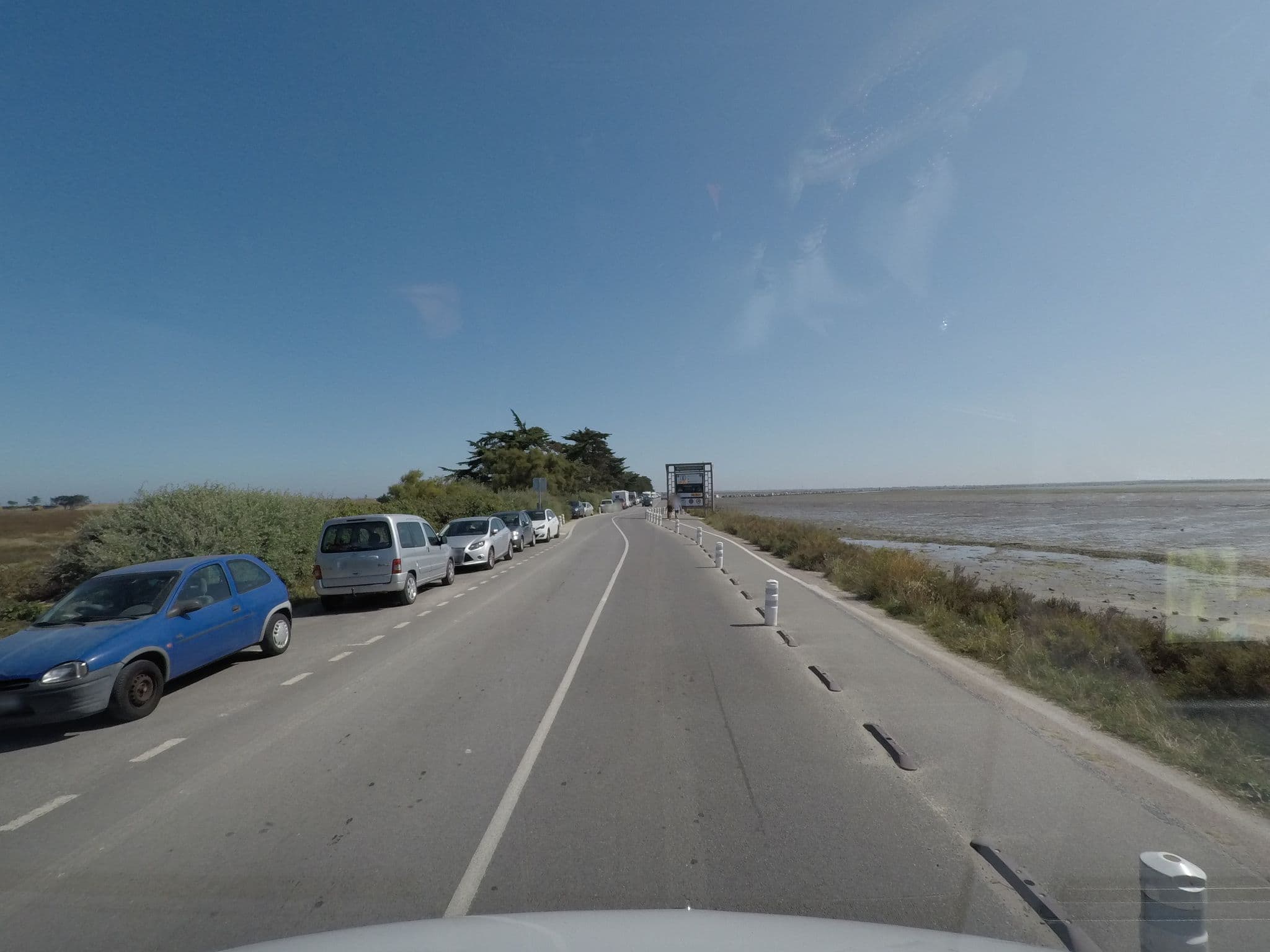 Street view near Passage du Gois, Barbâtre — © yaron (CC BY-SA · Mapillary)