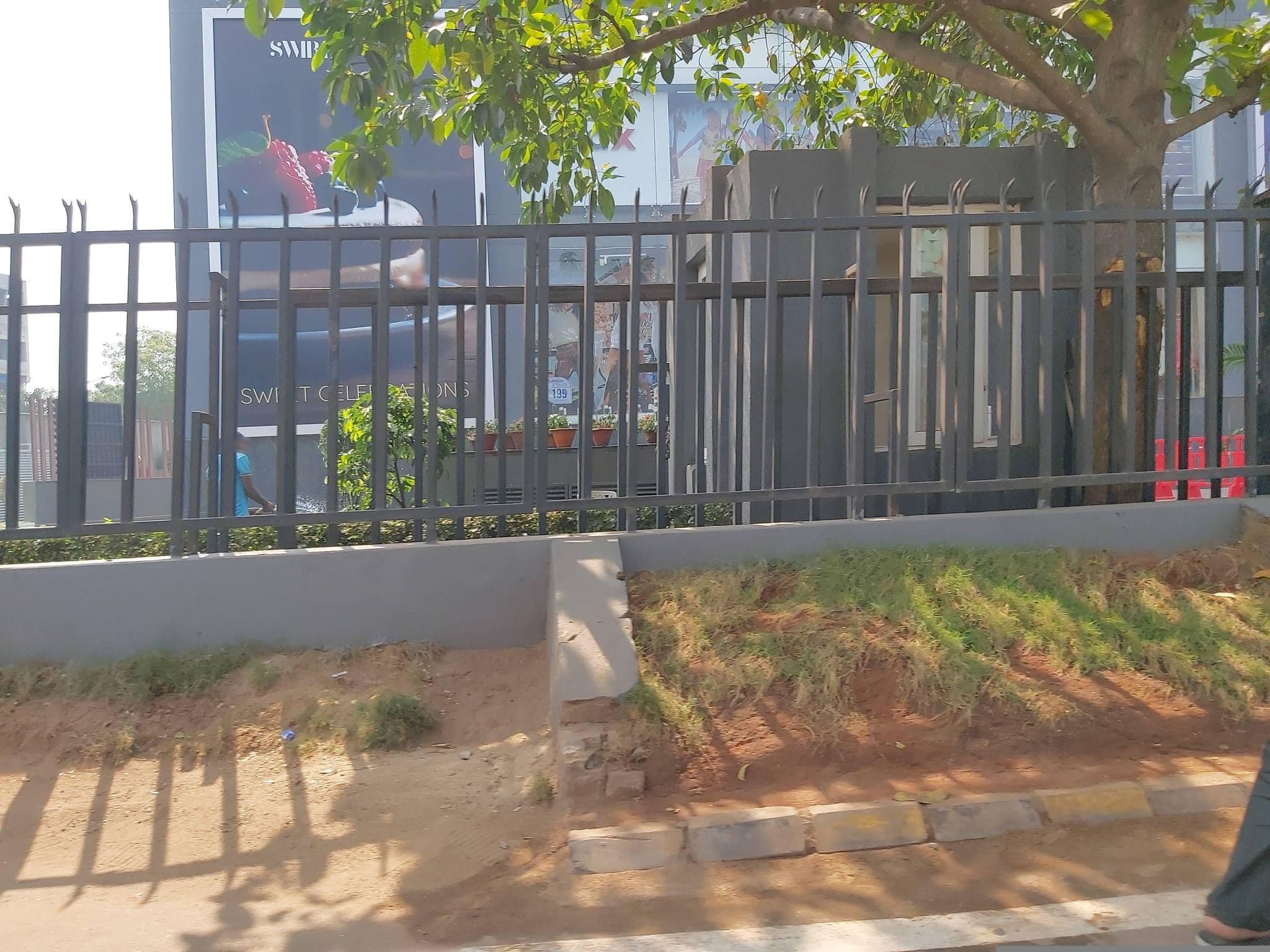 Street view near Vivanta Bhubaneshwar DN Square, Bhubaneswar — © Brend123 (CC BY-SA · Mapillary)