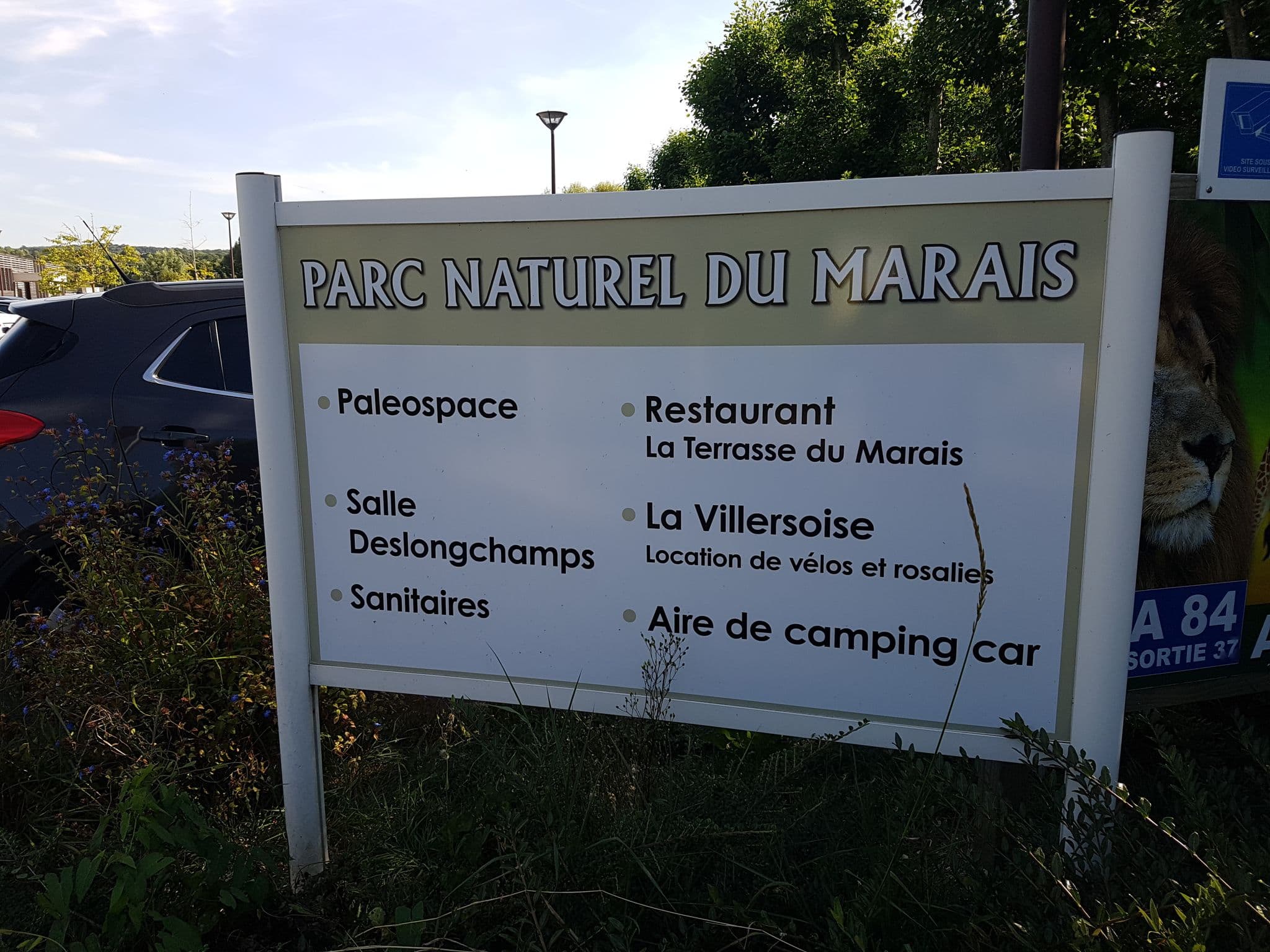 Street view near Aire Camping-cars Villers-sur-Mer, Villers-sur-Mer — © bernardvoyageur (CC BY-SA · Mapillary)