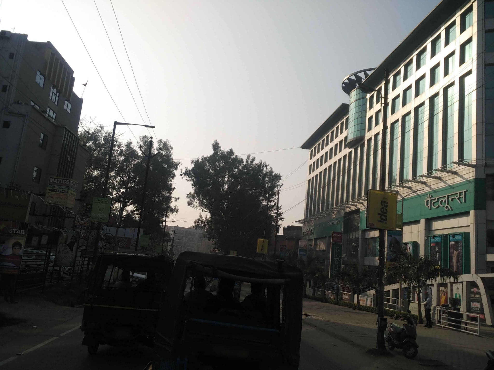 Street view near Hotel Pratap Residency, Ranchi — © akanksha (CC BY-SA · Mapillary)