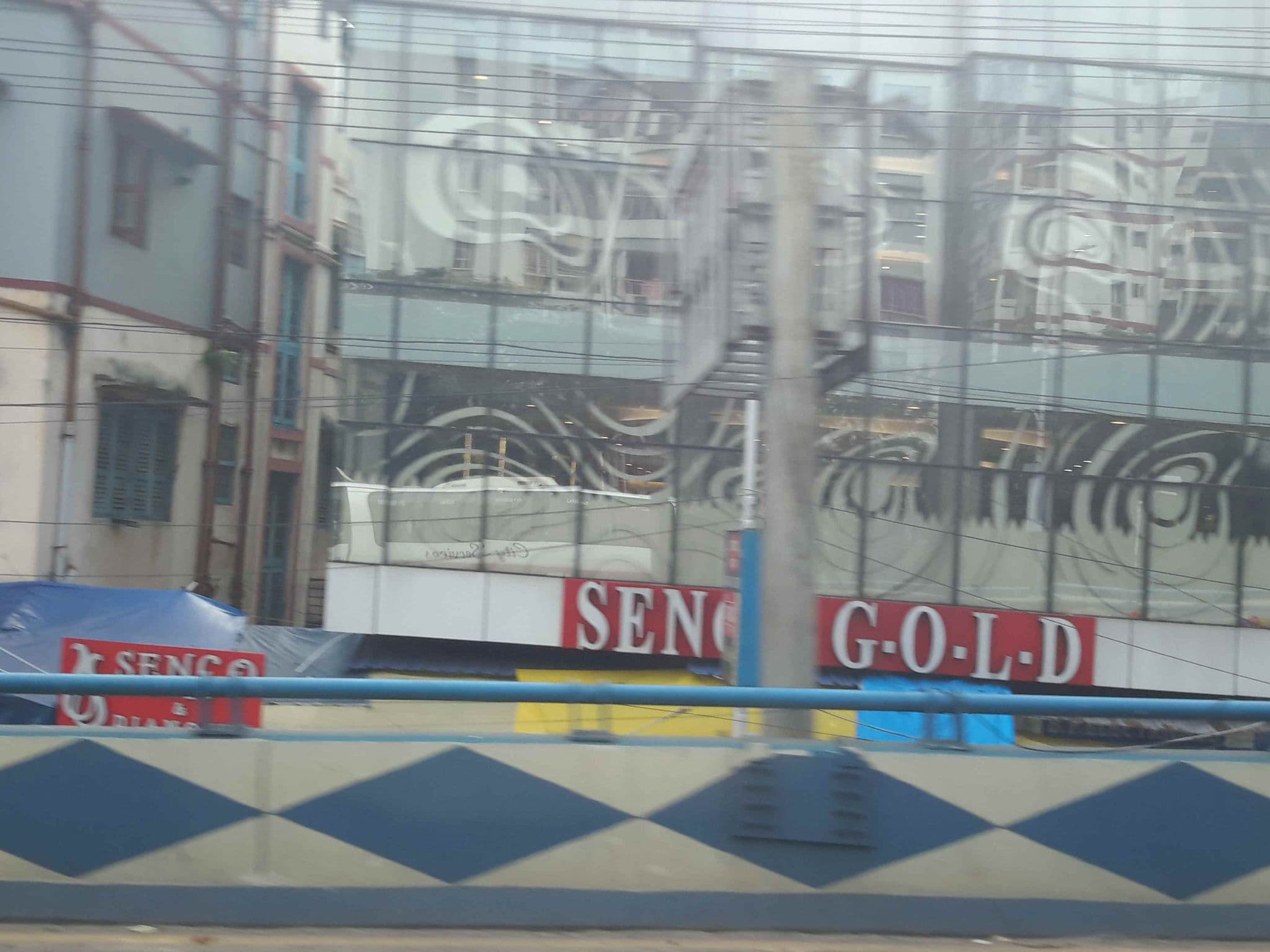 Street view near OYO 7186 Hotel South Inn, Kolkata — © supersubra (CC BY-SA · Mapillary)
