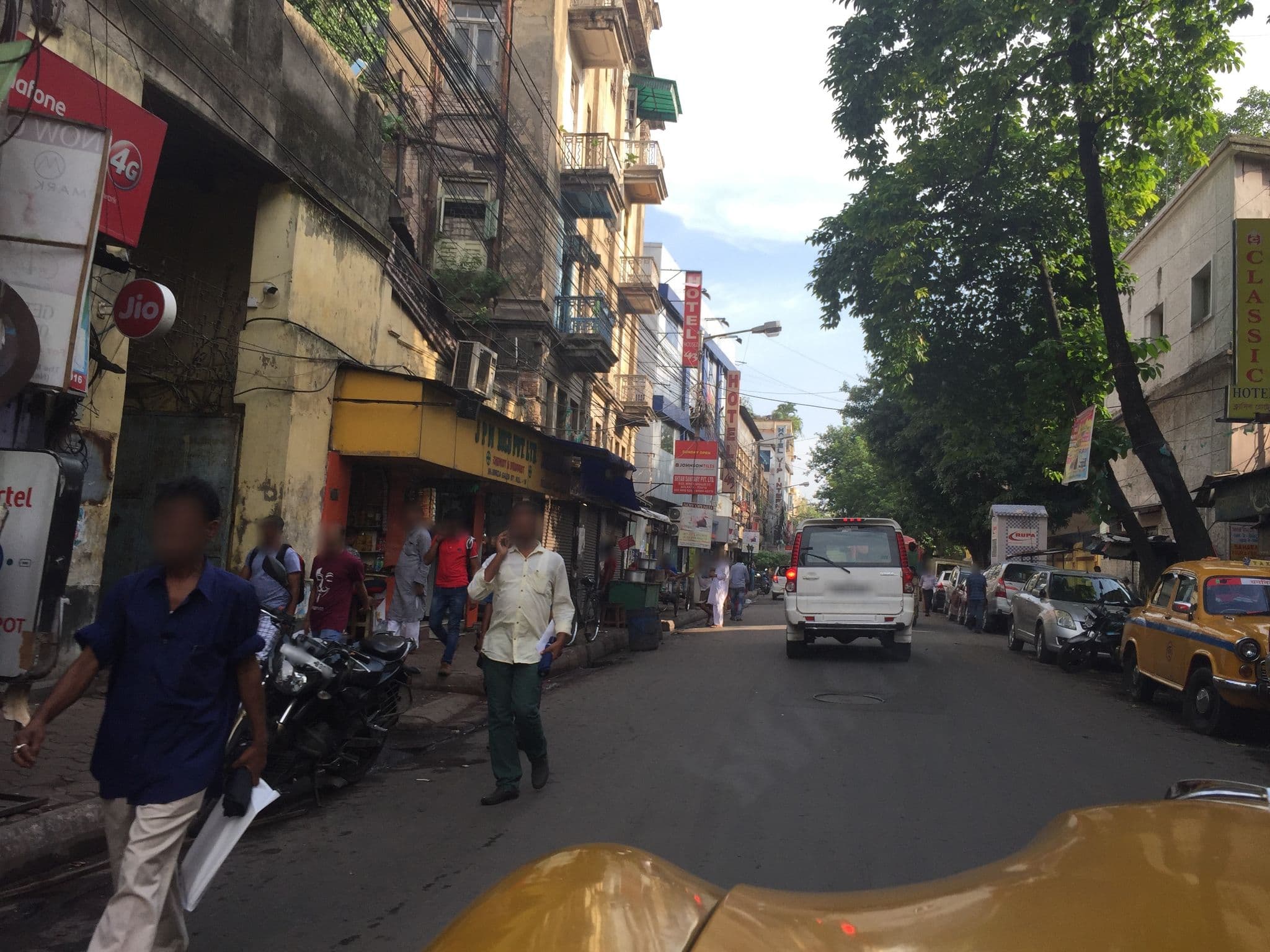 Street view near Bhagirathi Guest House, Kolkata — © infolimon (CC BY-SA · Mapillary)