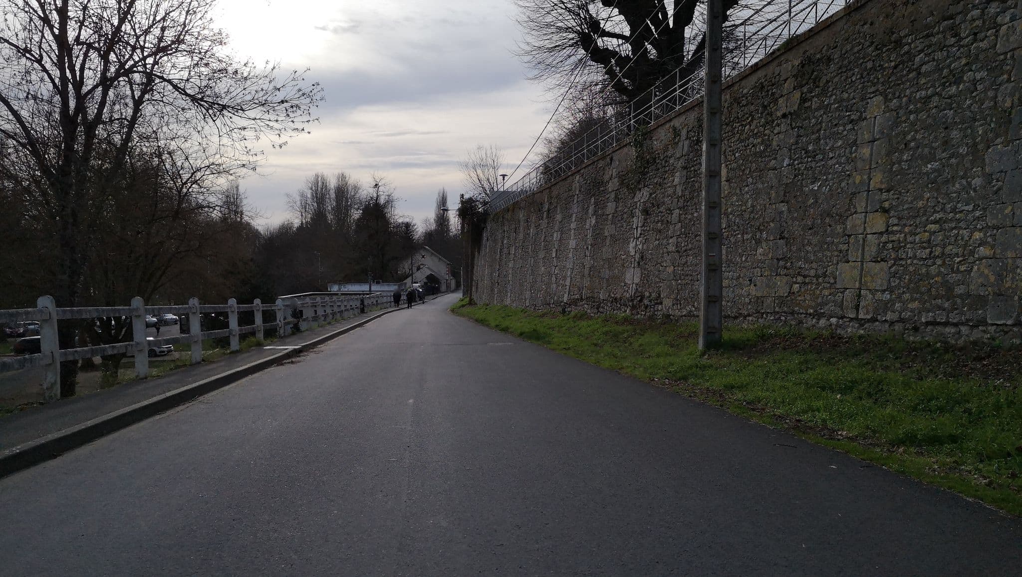 Street view near La Chapelle Saint-Mesmin, La Chapelle-Saint-Mesmin — © u4y0u (CC BY-SA · Mapillary)