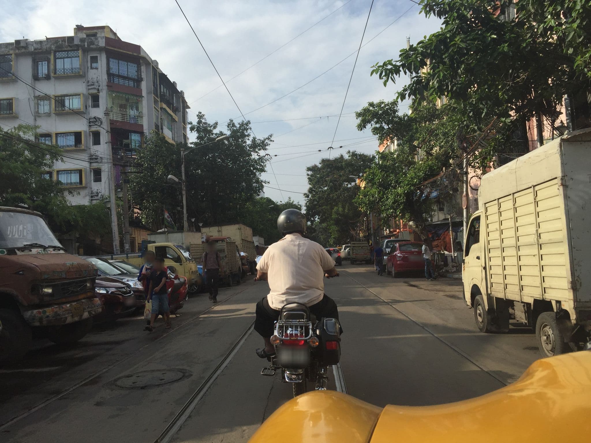 Street view near Furnishing Lodge, Kolkata — © infolimon (CC BY-SA · Mapillary)