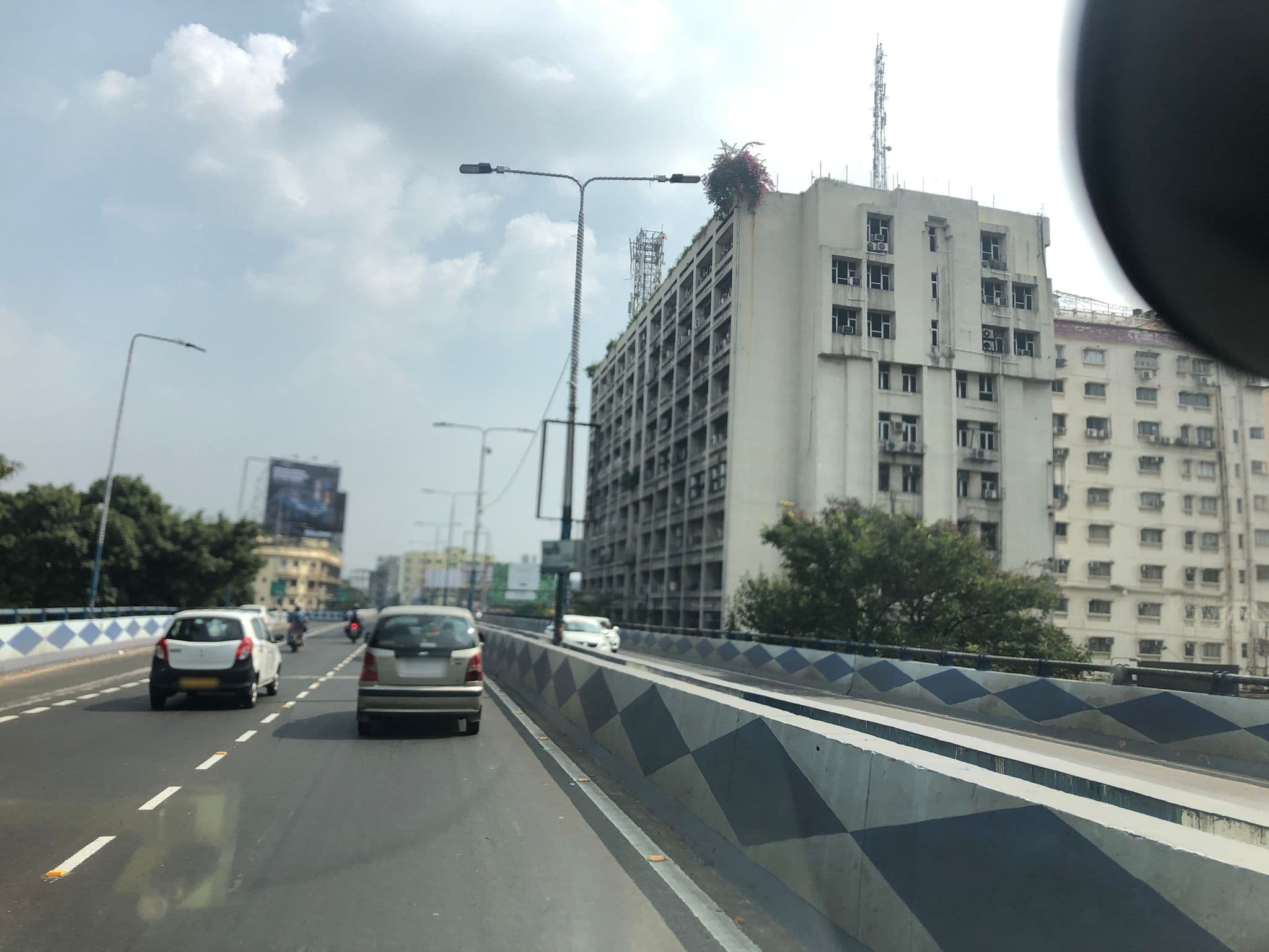 Street view near Rawdon Enclave, Kolkata — © teresapeteti (CC BY-SA · Mapillary)